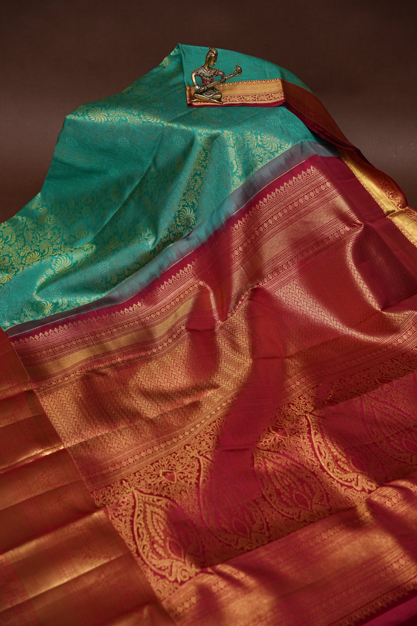 Rama Green & Red Pure Kanchipuram Silk Saree with 1 Gram Gold Zari Weave|Silk Mark Certified