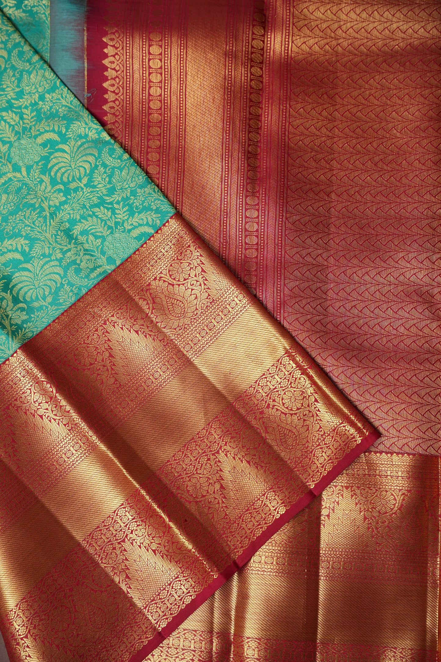 Rama Green & Red Pure Kanchipuram Silk Saree with 1 Gram Gold Zari Weave|Silk Mark Certified