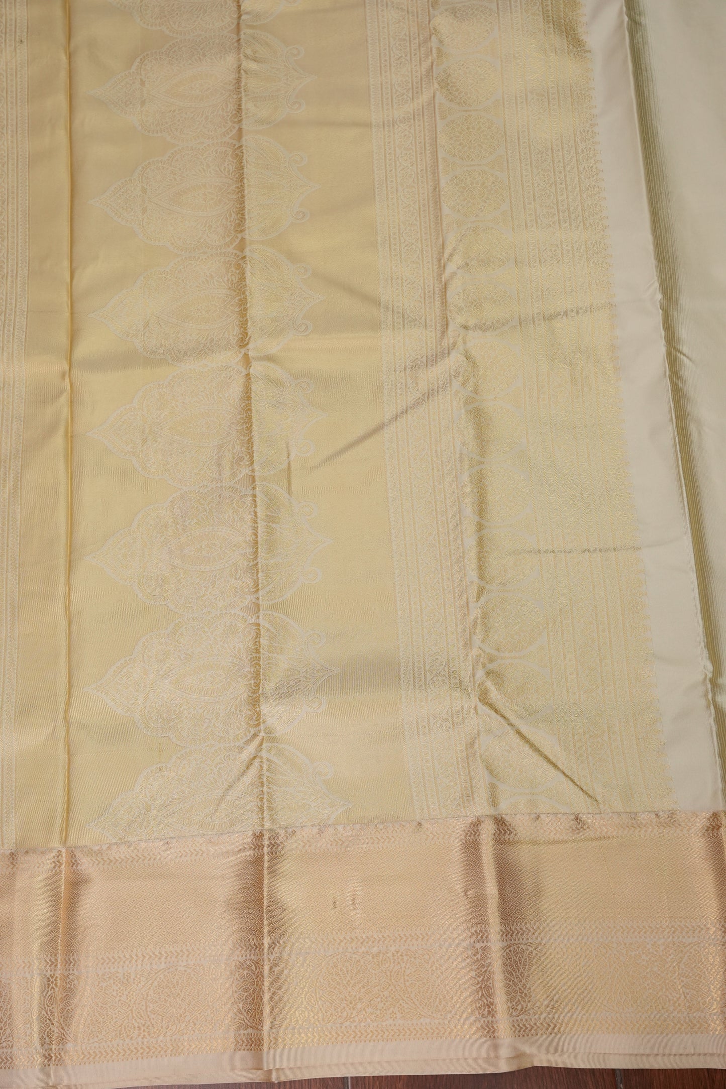 Kanchivaram Semi Silk Saree - Emerald Green with Ivory