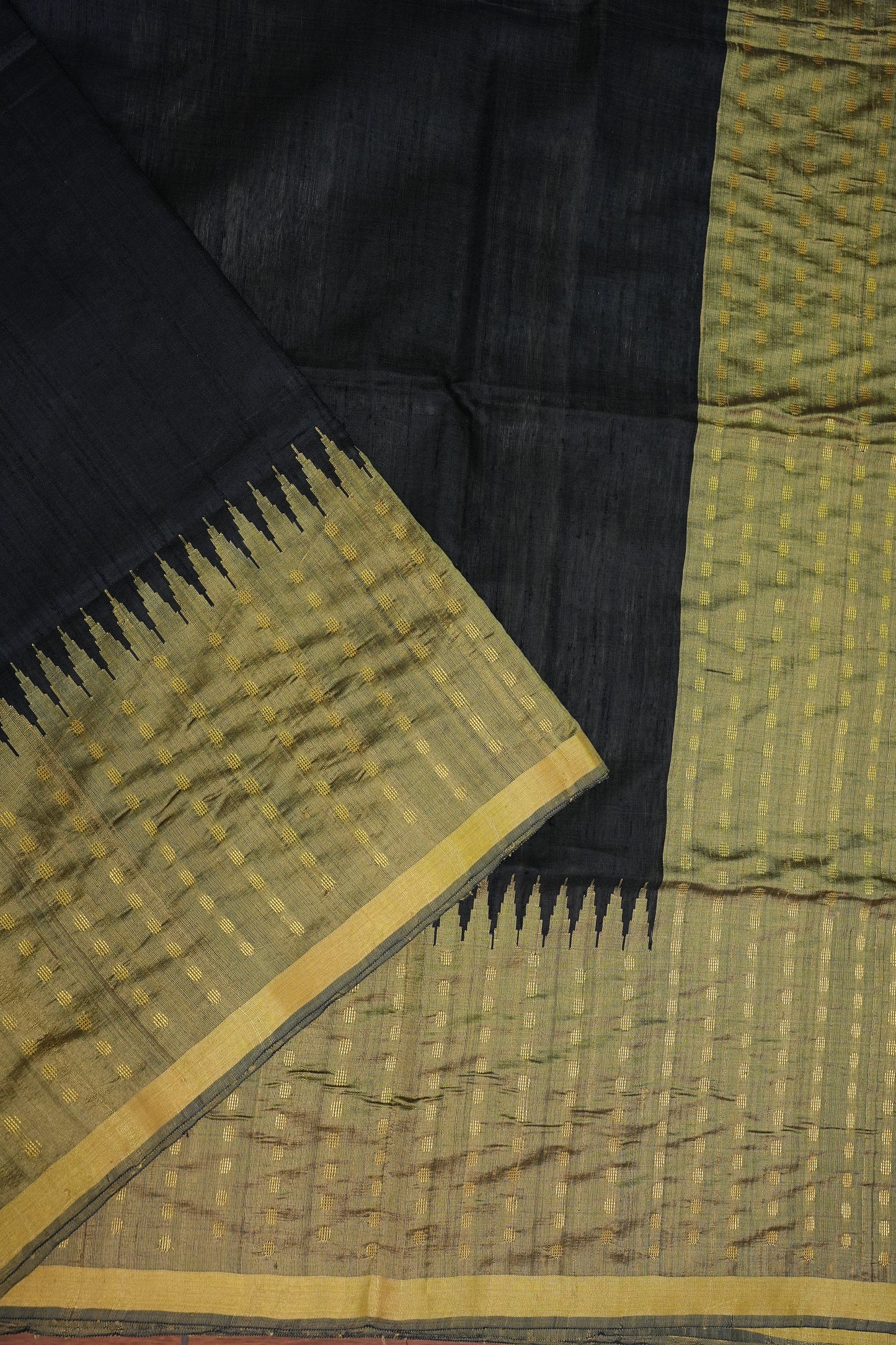 Pure Raw Silk Saree with Rich Champagne Zari Pallu – Black & Champagne Gold