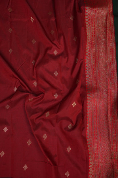 Kanchivaram Semi Silk Saree - Emerald Green with Red