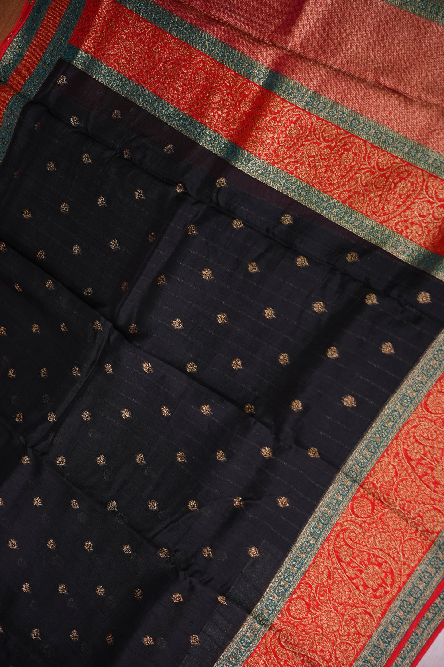 Banarasi Tussar Raw Silk Saree with Contrast 3D Border – Black & Red
