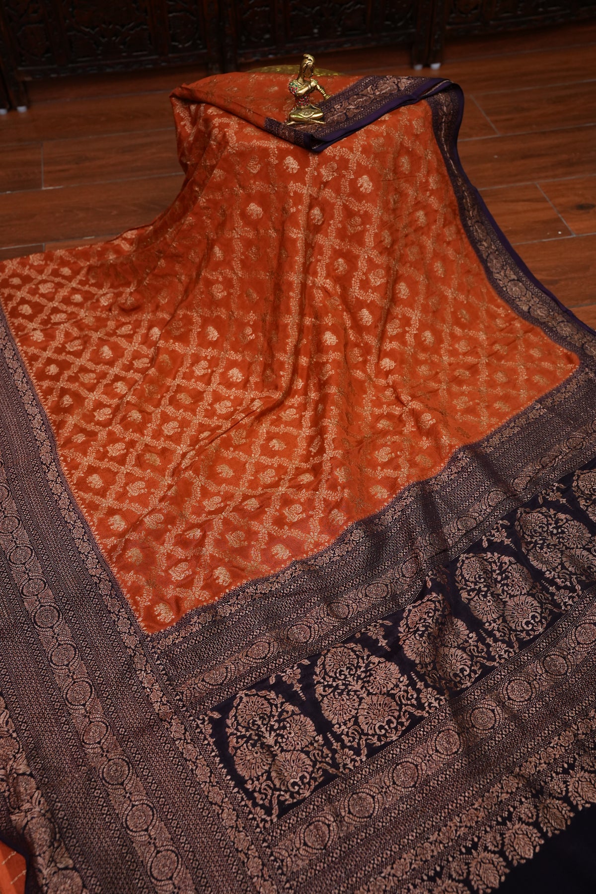 Banarasi Tussar Georgette Saree with Geometric Jaal Weave – Rust & Aubergine Purple