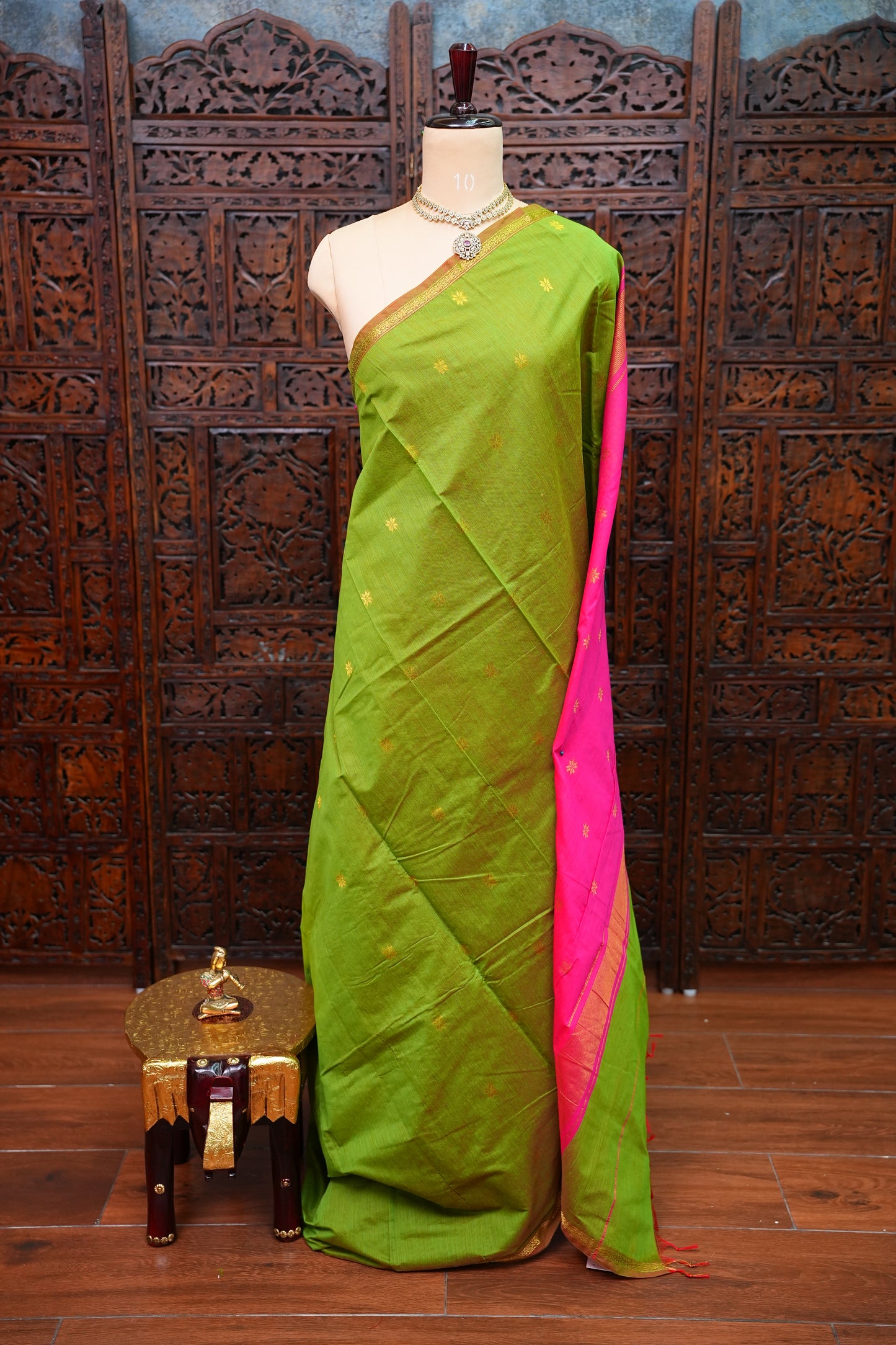 Maheshwari Silk Cotton Saree | Green With Pink