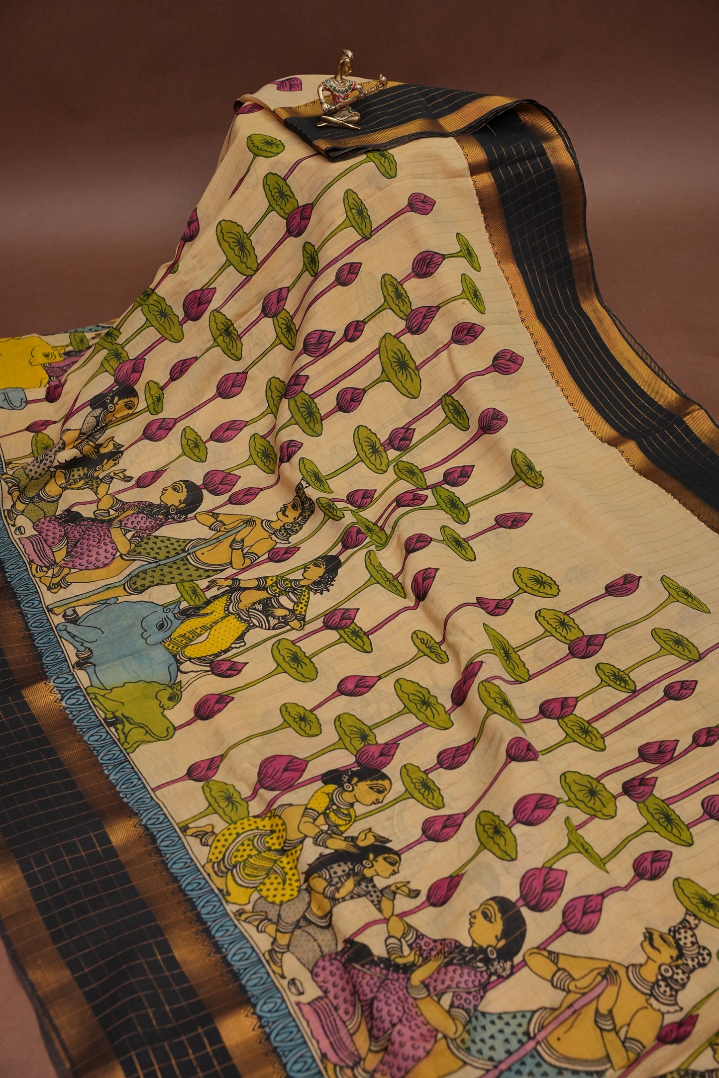 Handpainted Pen Kalamkari Bangalore Silk Saree – Beige & Black