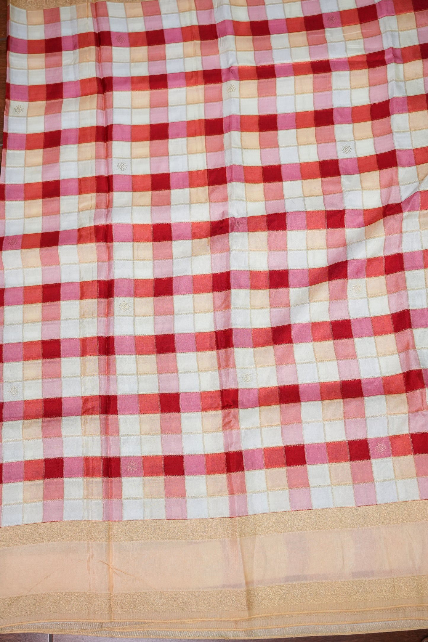 Munga Crepe Silk Saree – Multicolour Checks with Champagne Gold Zari Pallu