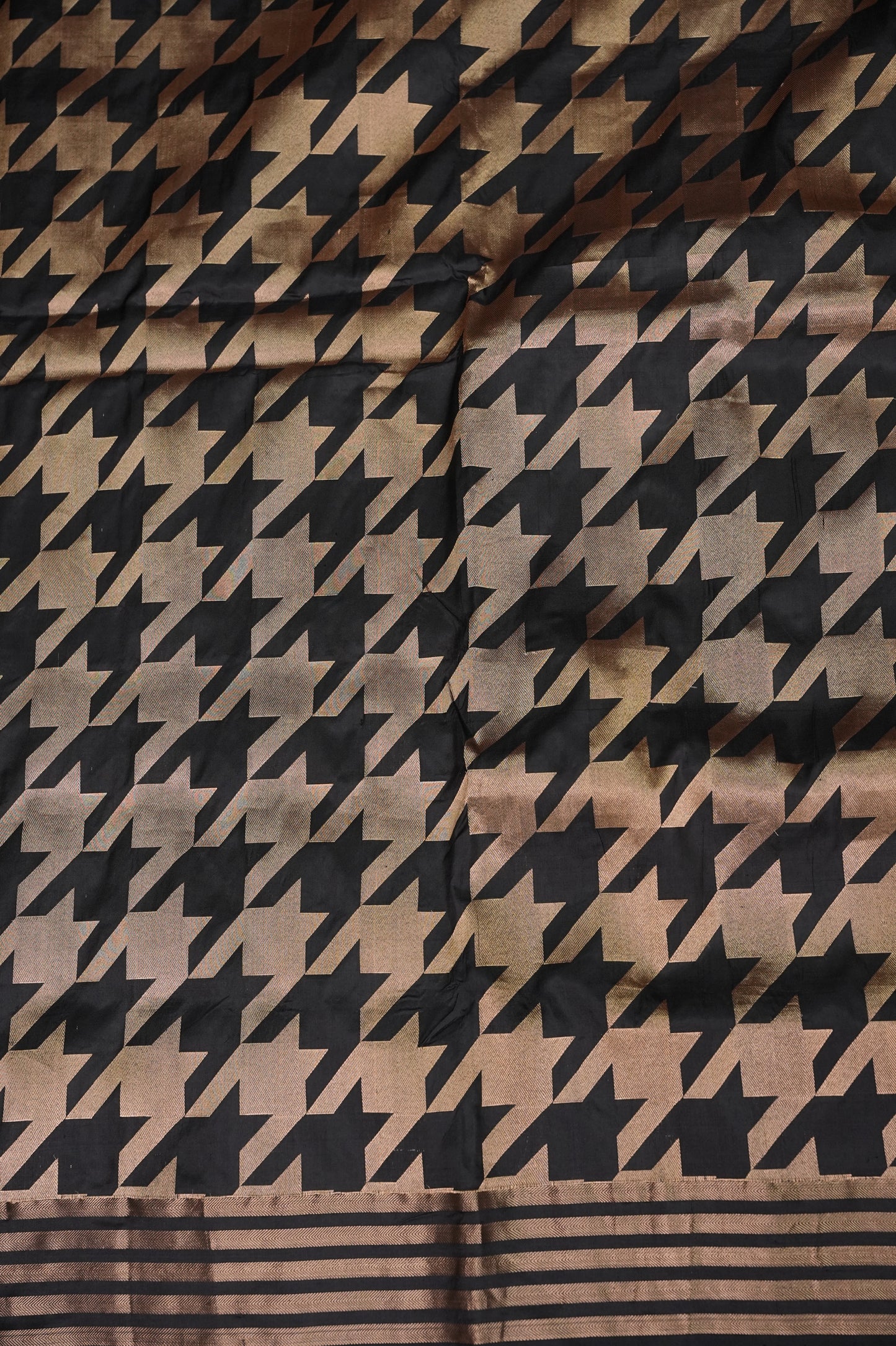 Geometric Patterned Pure Handloom Silk Katan Banaras Saree – Black