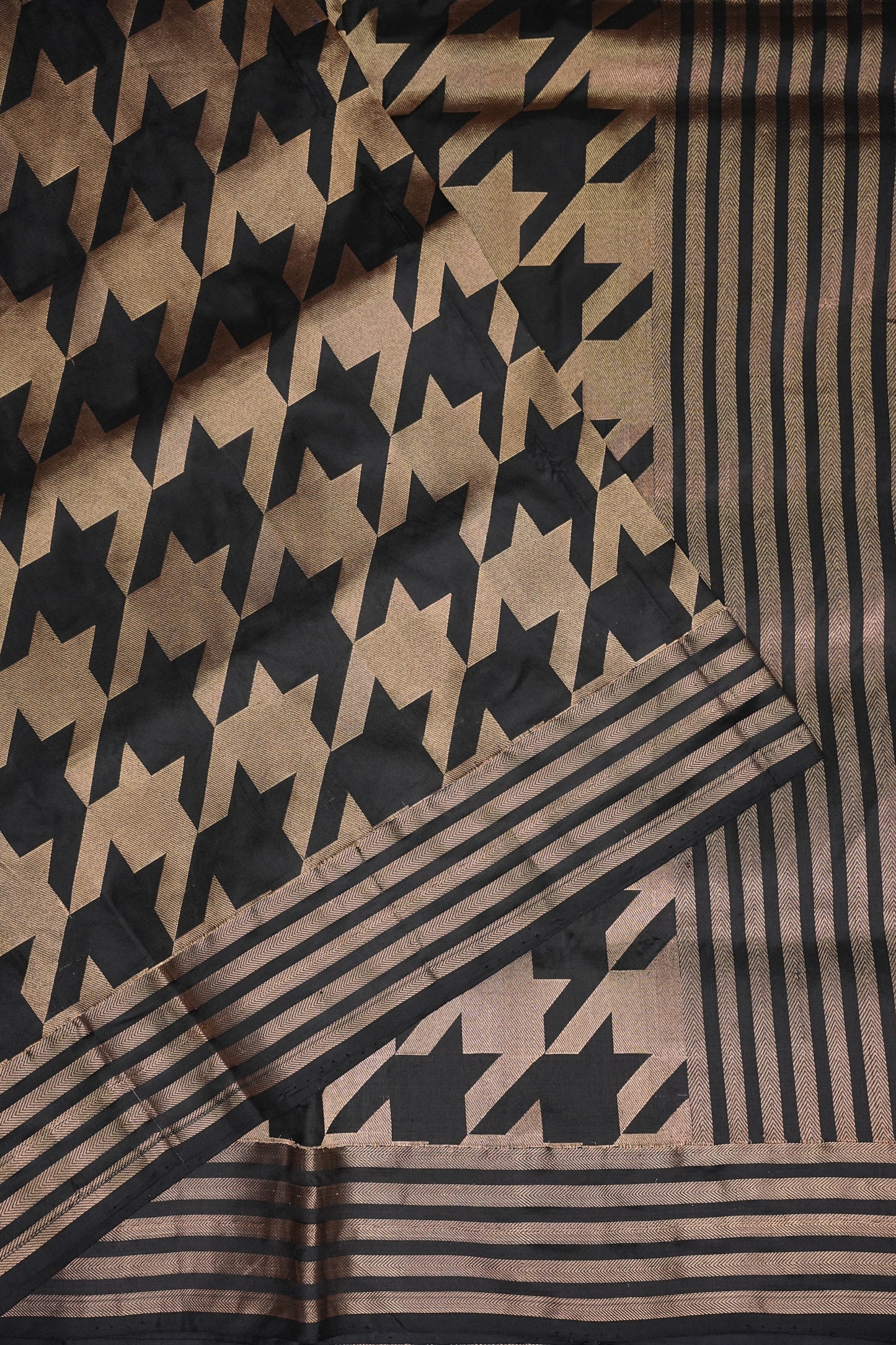 Geometric Patterned Pure Handloom Silk Katan Banaras Saree – Black