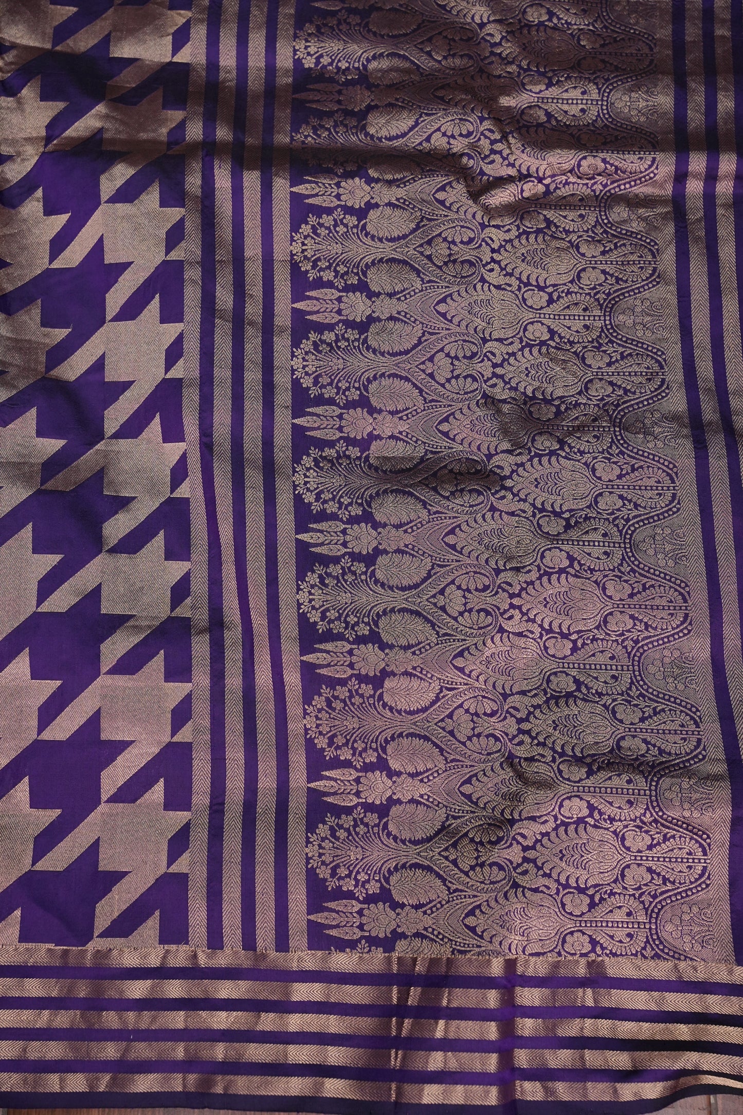 Geometric Patterned Pure Handloom Silk Katan Banaras Saree – Royal Purple
