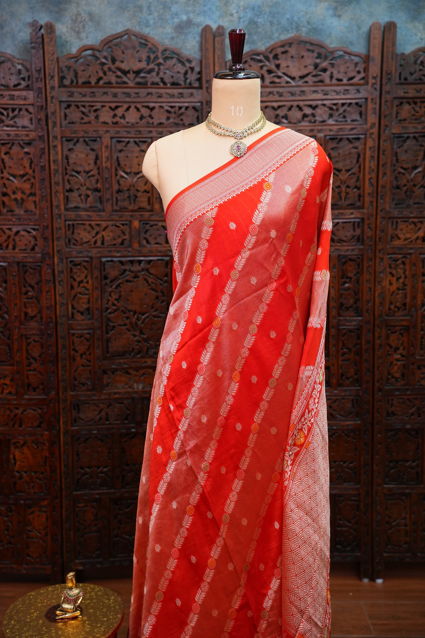 Mellow Tissue & Banarasi Fusion Saree with Meenakari Detailing – Red