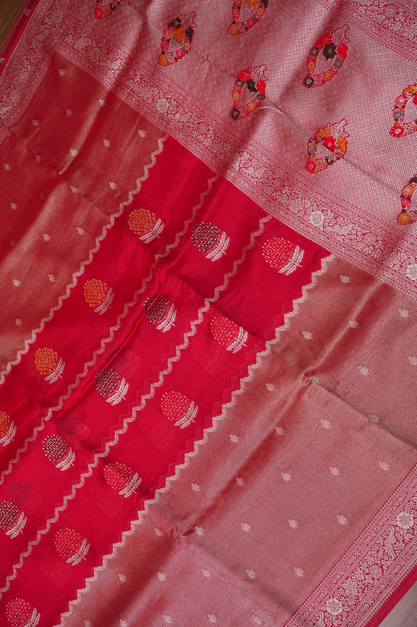 Mellow Tissue & Banarasi Fusion Saree with Meenakari Detailing – Crimson Red