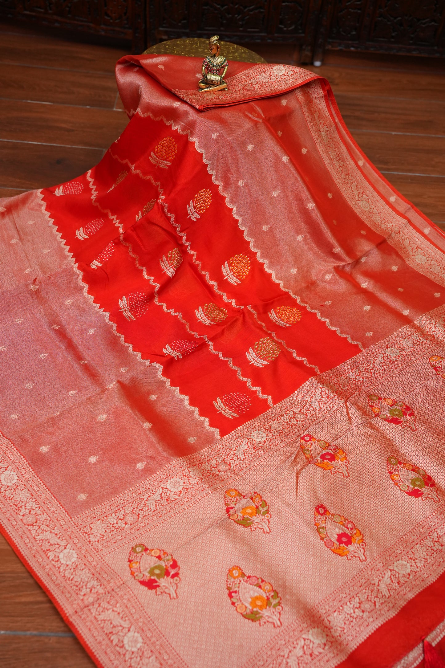 Mellow Tissue & Banarasi Fusion Saree with Meenakari Detailing – Vermilion Red