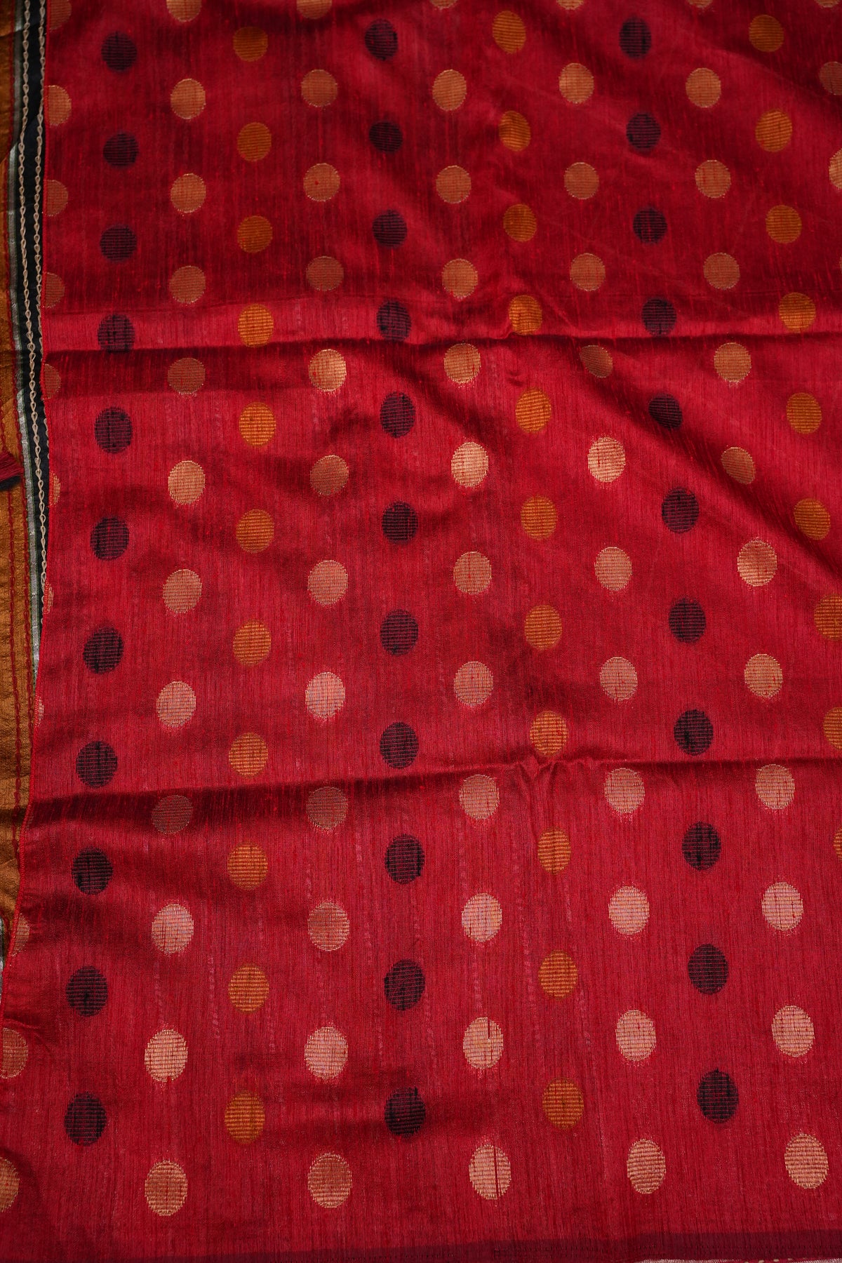 Raw Silk Saree with Katha Stitch – Red