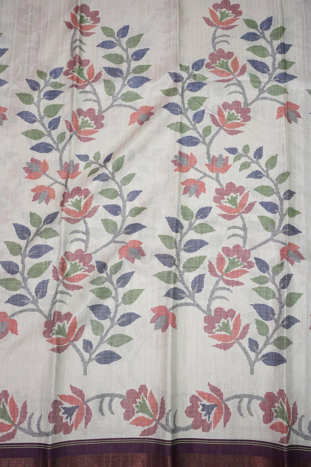 Semi Crepe Saree with Floral Design & Small Border – Ivory White