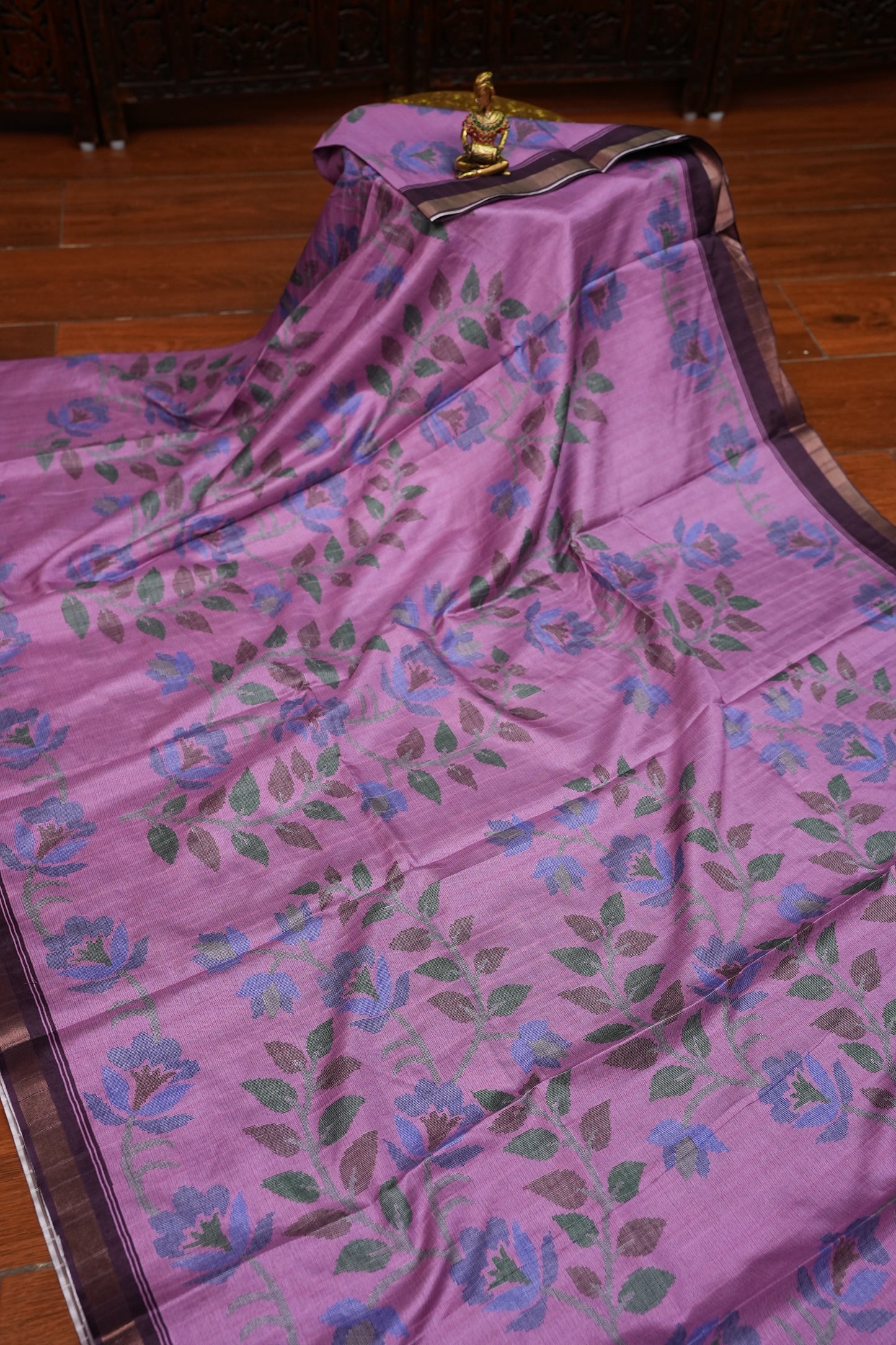 Semi Crepe Saree with Floral Design & Small Border – Lavender Purple