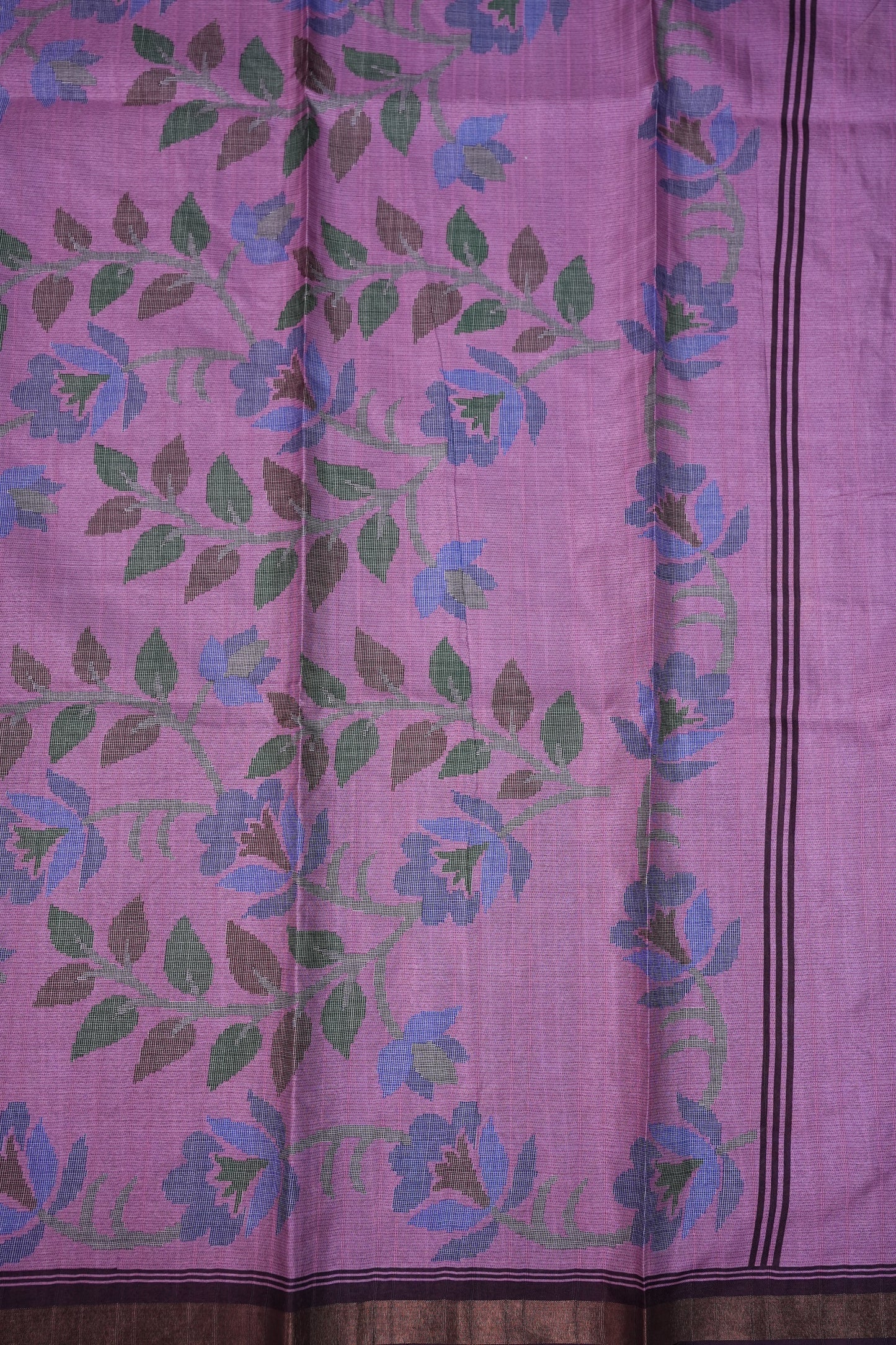 Semi Crepe Saree with Floral Design & Small Border – Lavender Purple