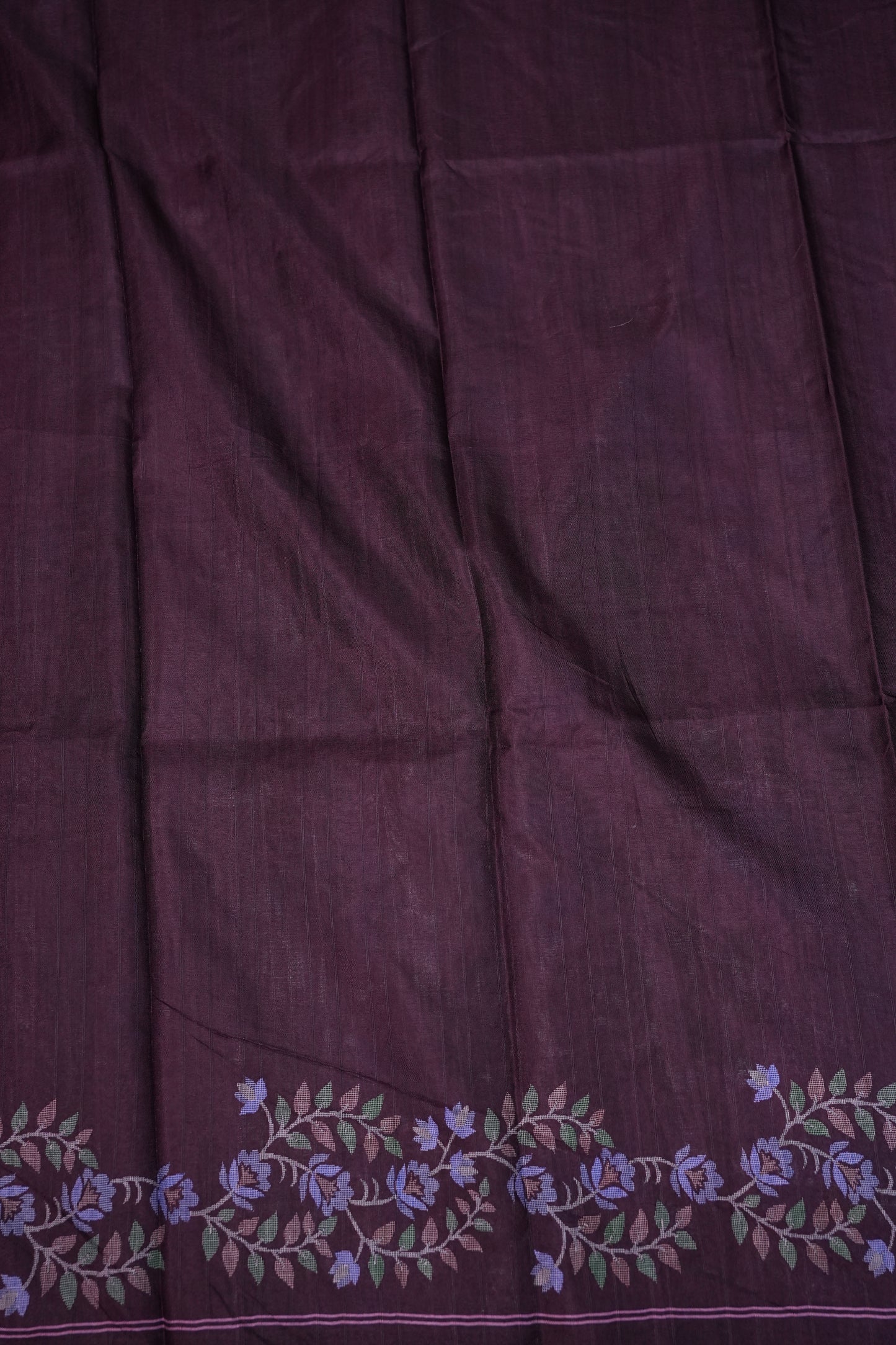 Semi Crepe Saree with Floral Design & Small Border – Lavender Purple