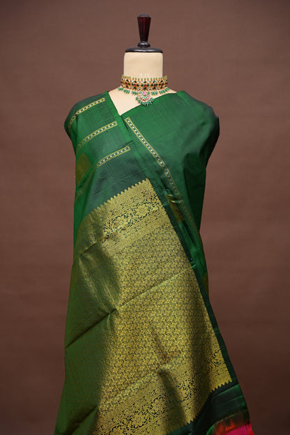 Borderless Bottle Green Pure Kanchipuram Silk Saree|Silk Mark Certified