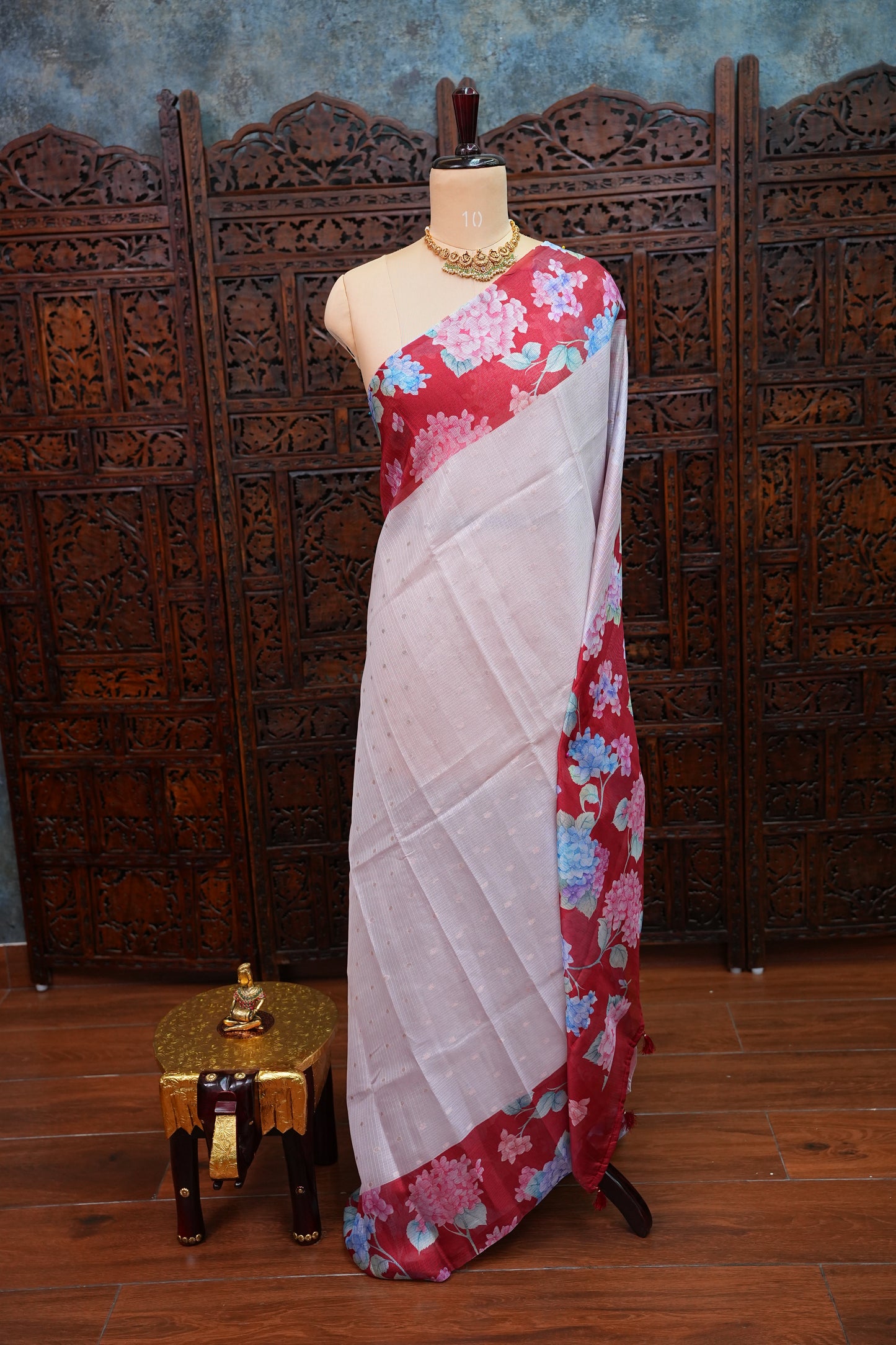 Kota Checks Saree with Hydrangea Floral Print – Lavender & Red