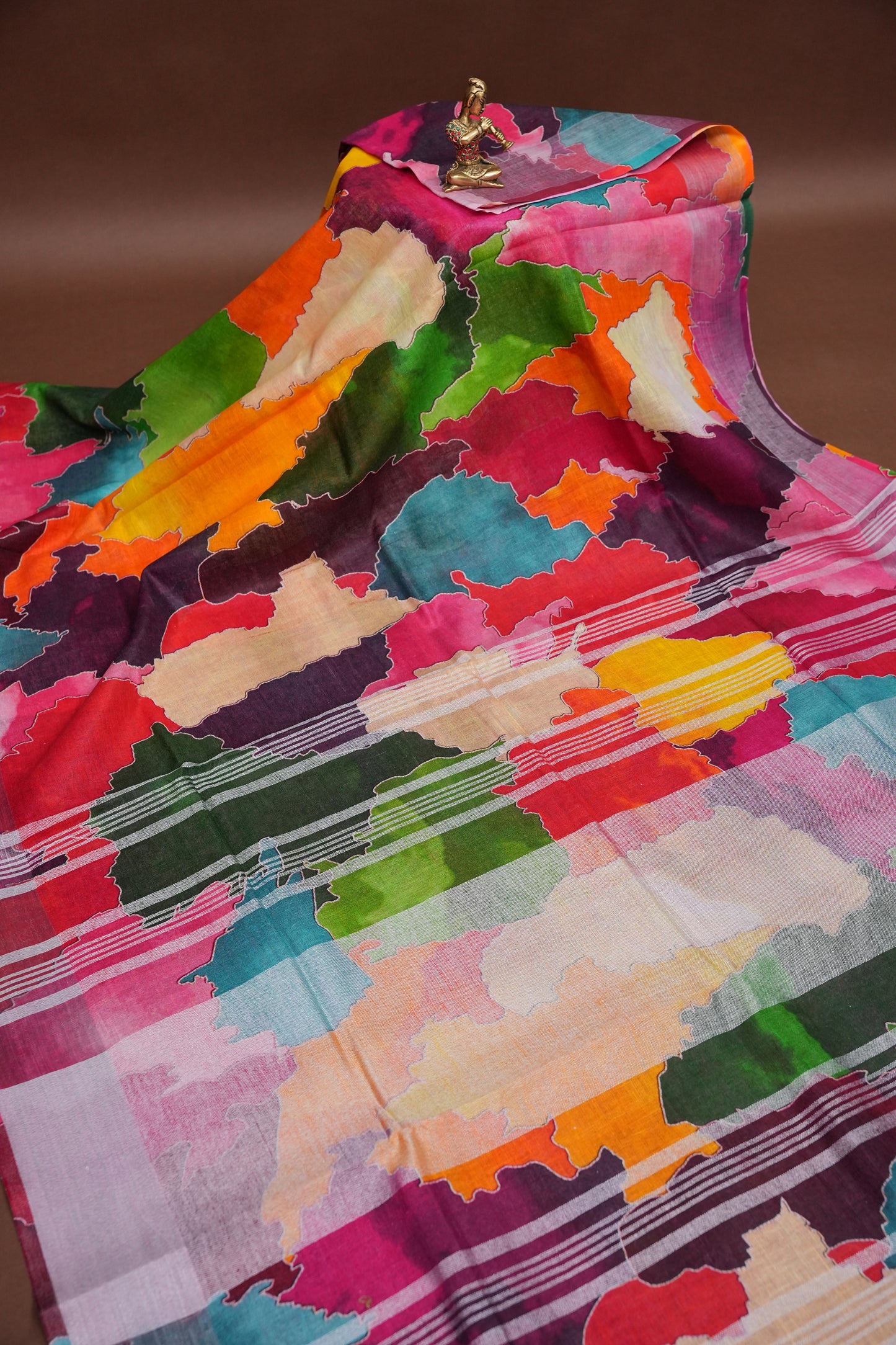 Digital Printed Pure Linen Saree - Multicolor