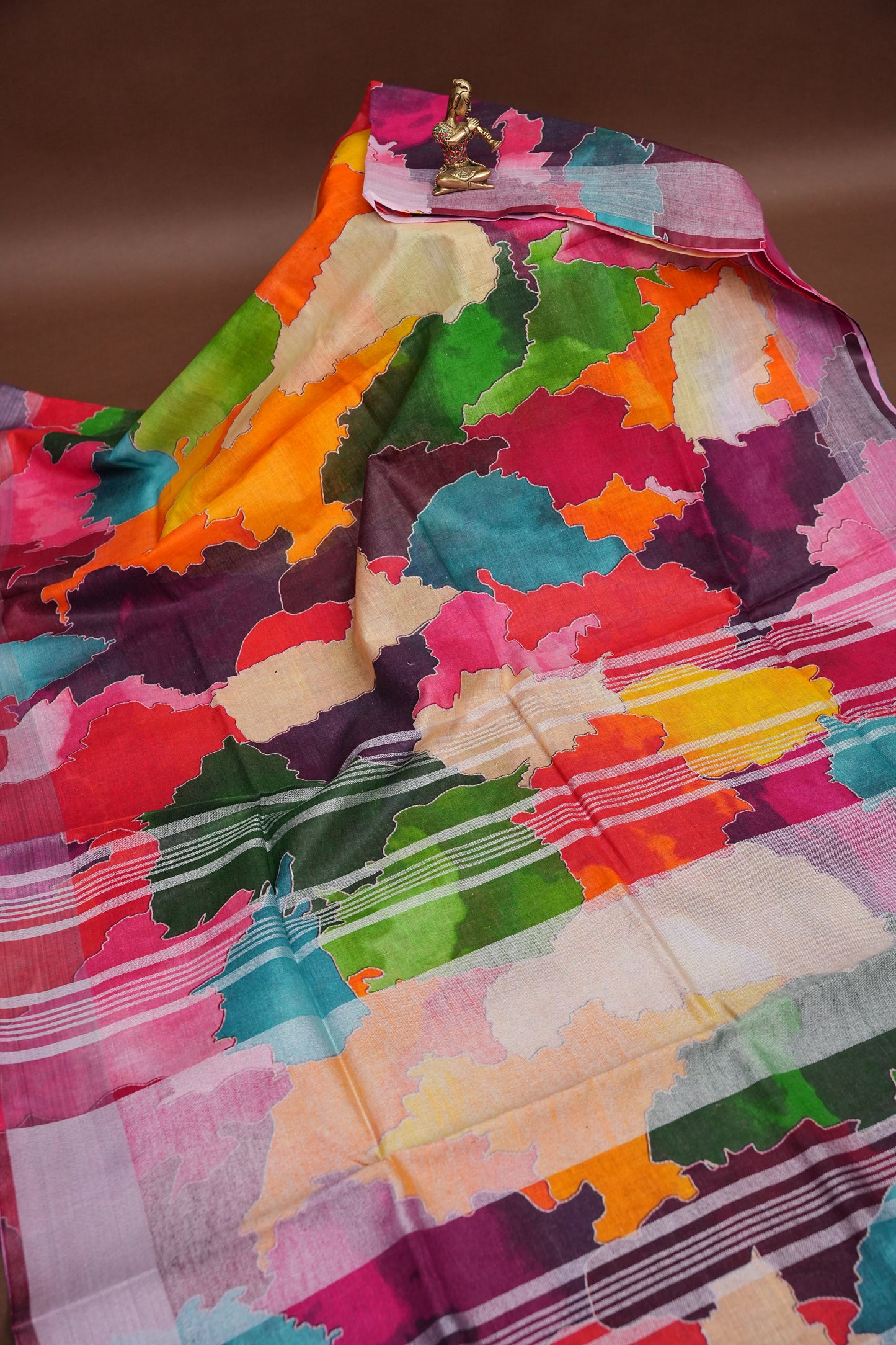Digital Printed Pure Linen Saree - Multicolor