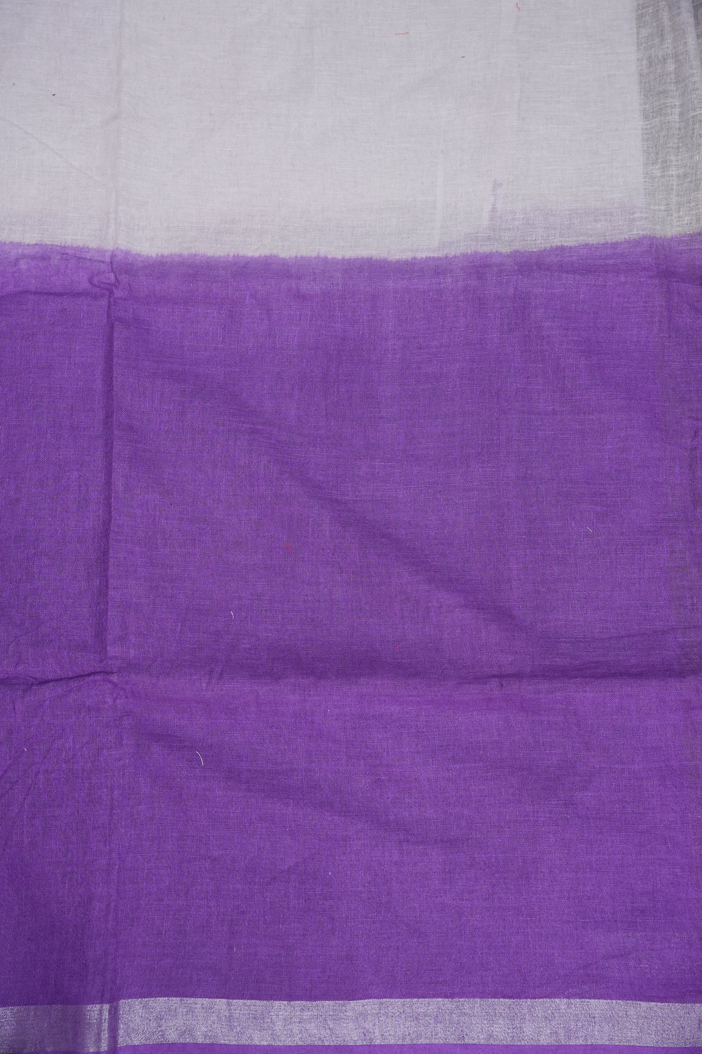 Hand Embroidery Pure Linen Saree With Tissue Border - Purple and White Ombre