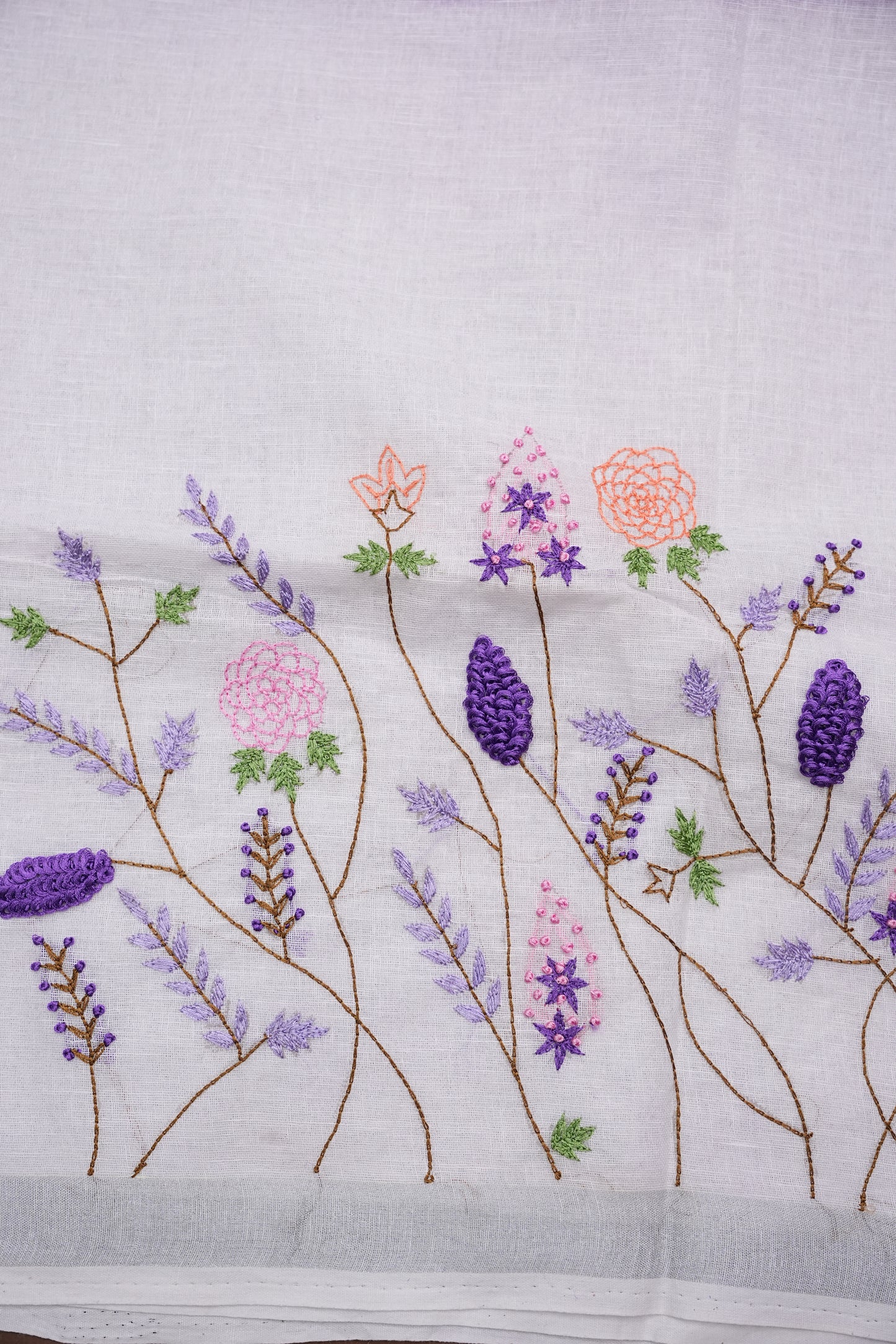 Hand Embroidery Pure Linen Saree With Tissue Border - Purple and White Ombre