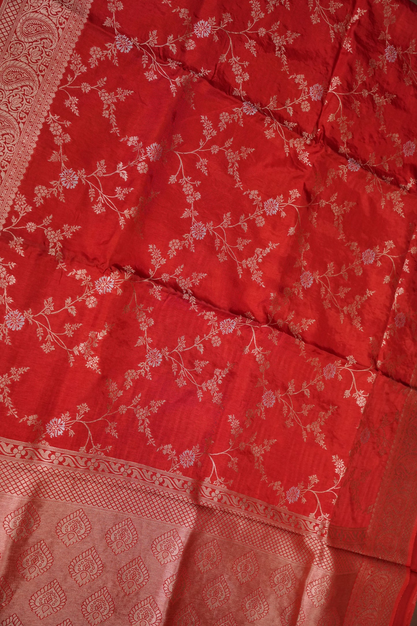Banarasi Silk Saree – Classic Red with Intricate Gold Zari Floral Weave