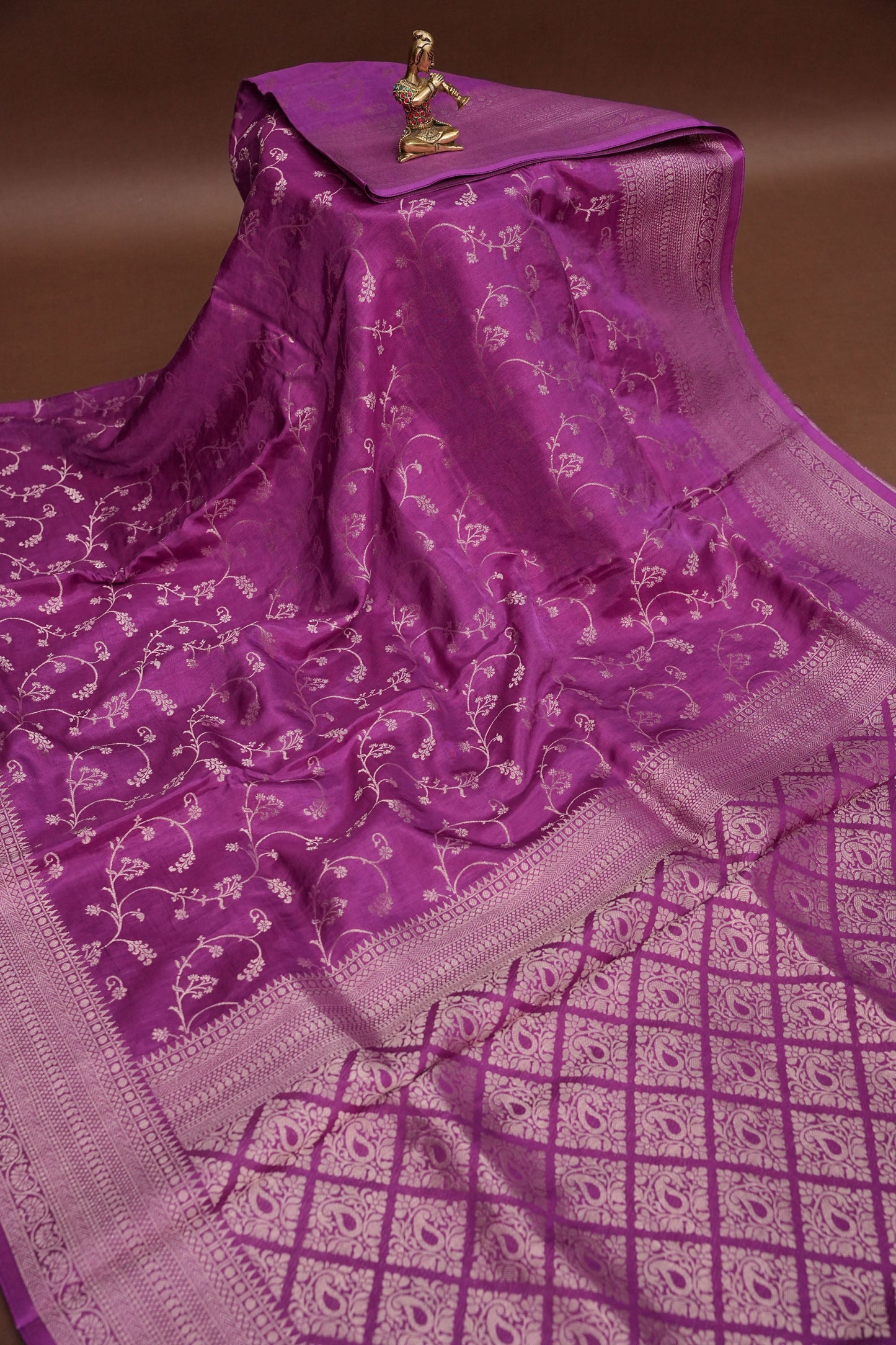 Banarasi Silk Saree – Elegant Orchid Pink with Intricate Subtle Gold Zari Weave