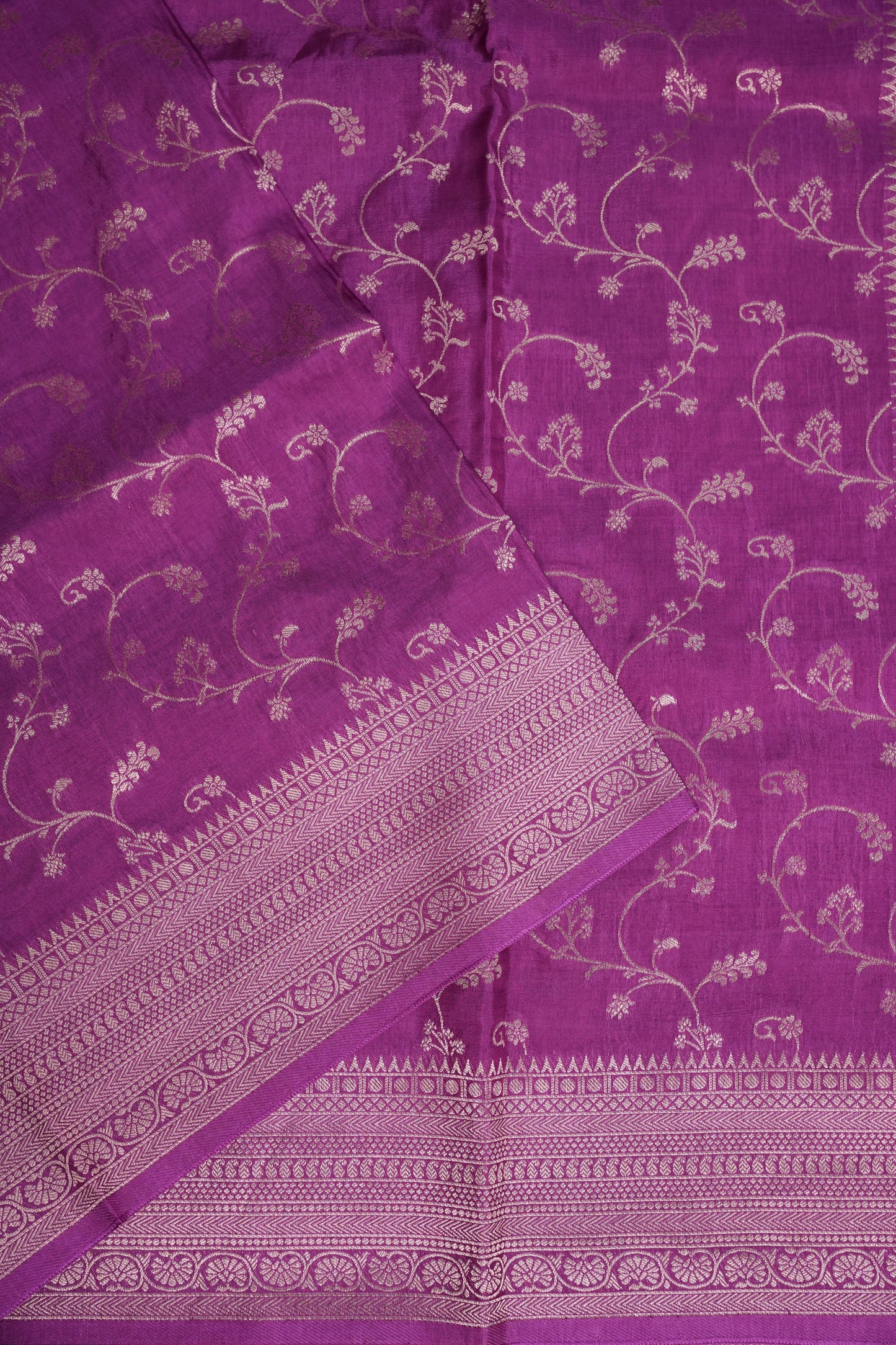Banarasi Silk Saree – Elegant Orchid Pink with Intricate Subtle Gold Zari Weave