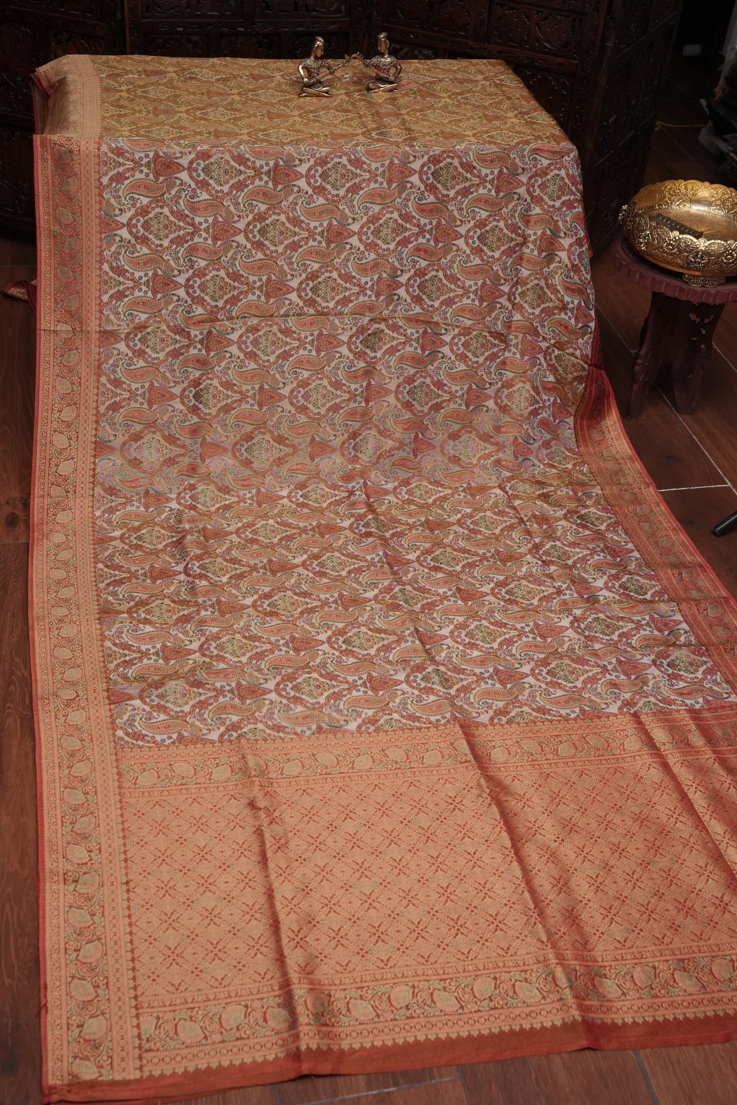 Kashmiri Pashmina Mellow Tissue Saree - Ivory & Peach