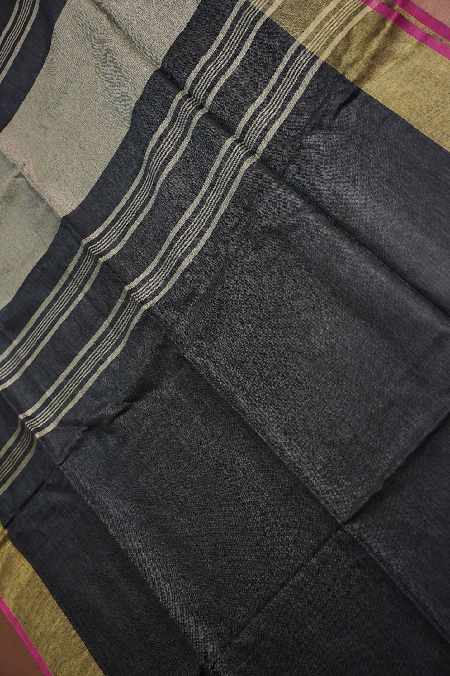 Pure Linen Saree-Classic Black with Antique Gold Border & Pink Accents