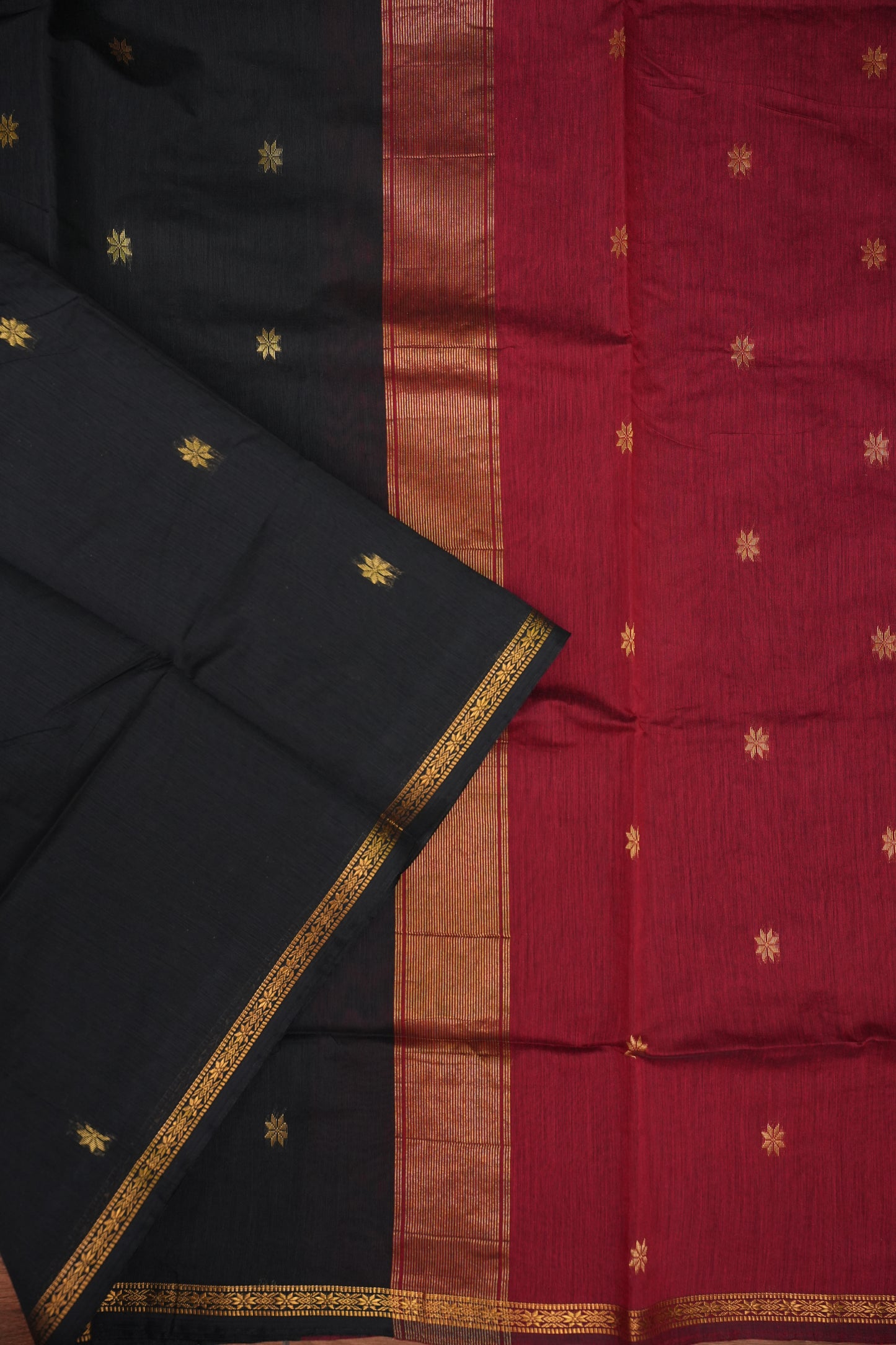 Maheshwari Silk Cotton Saree|Black & Red