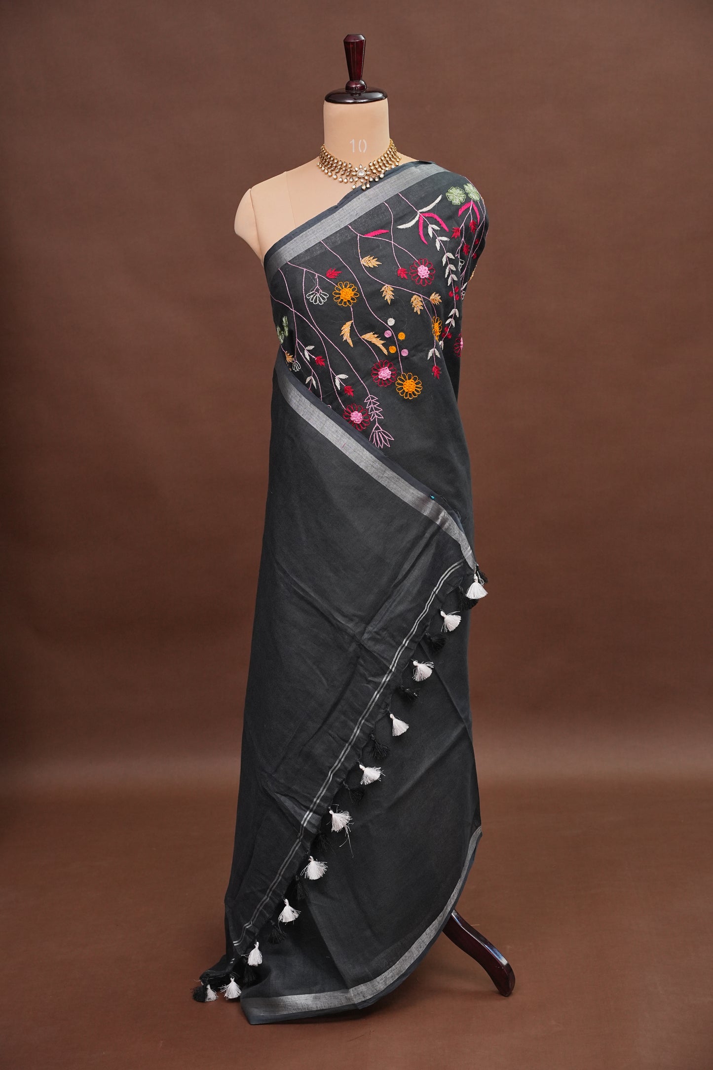 Hand Embroidery Pure Linen Saree With Tissue Border - Black