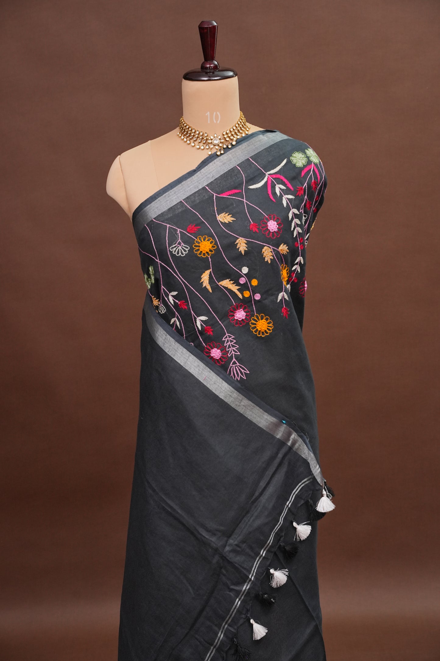 Hand Embroidery Pure Linen Saree With Tissue Border - Black