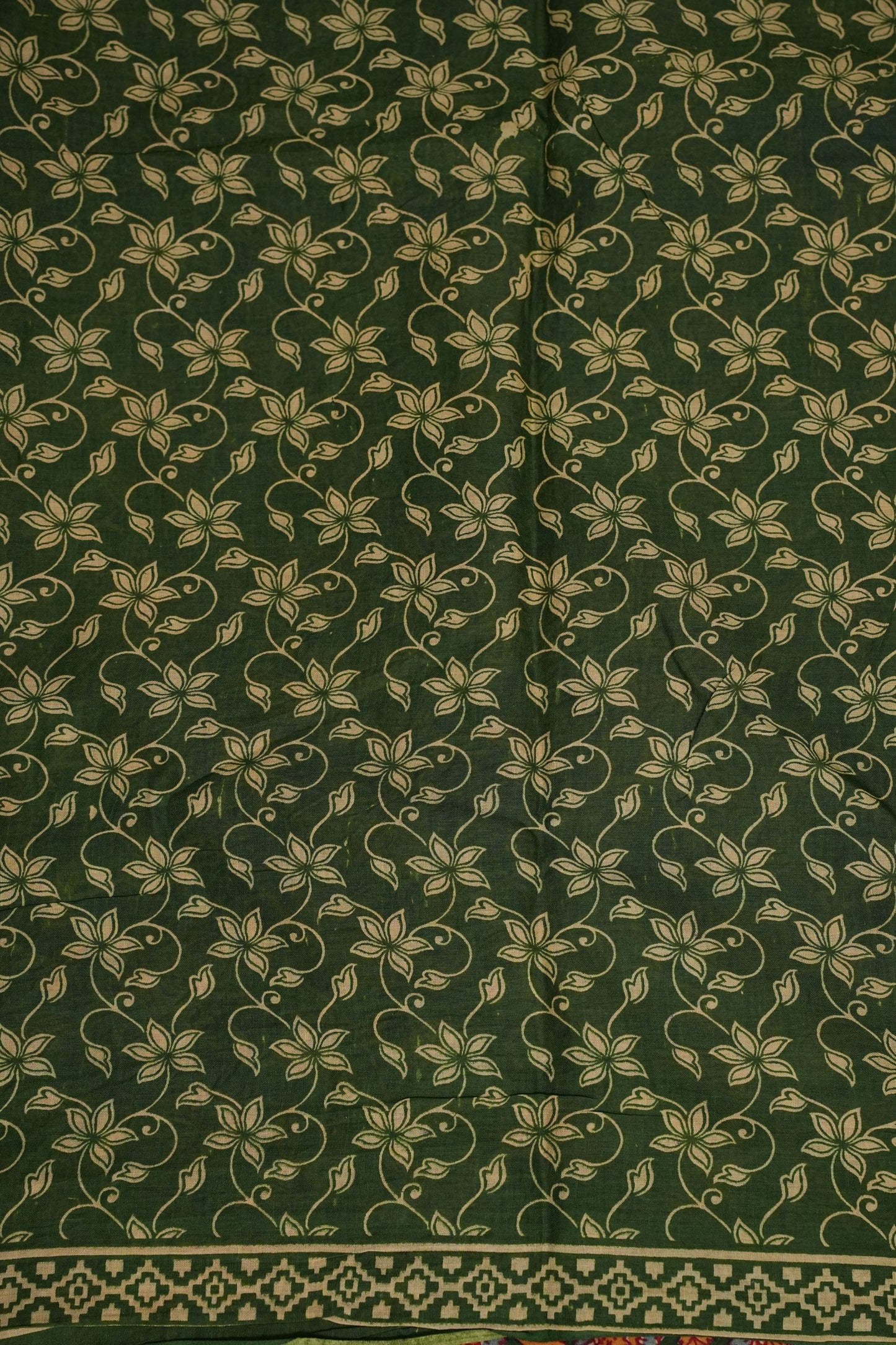 Kalamkari Cotton Saree – Deep Forest Green with Traditional Floral & Border Prints