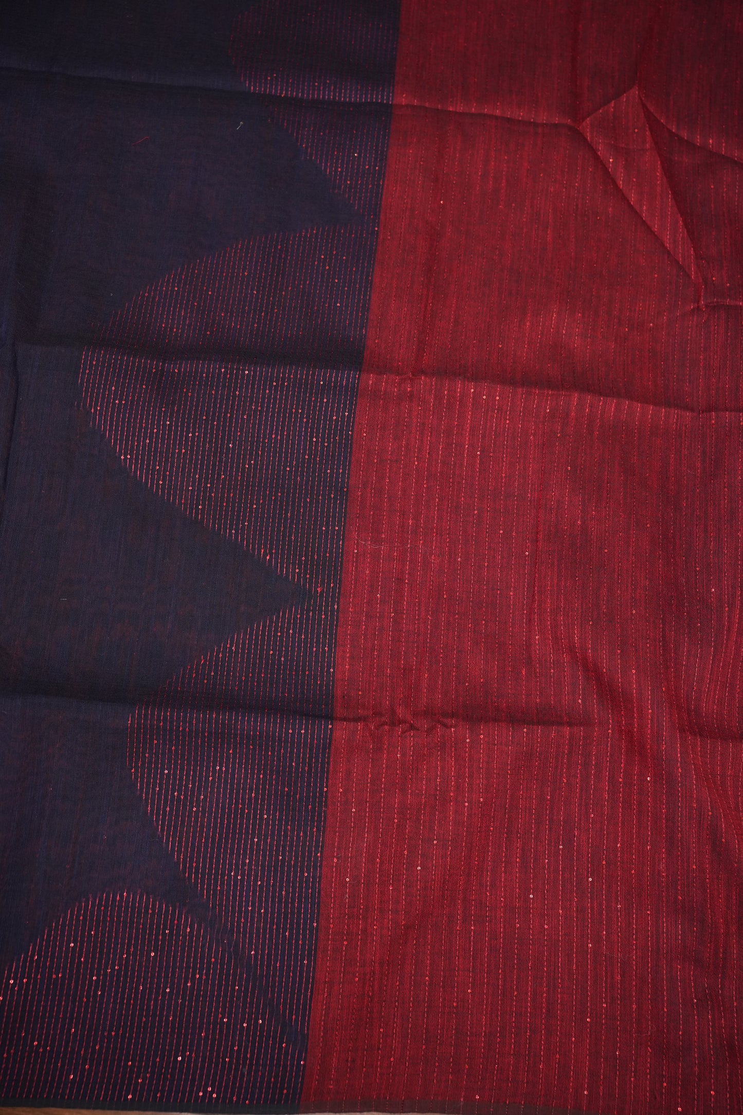 Linen Saree with Needle Embroidery – Navy Blue & Crimson Red