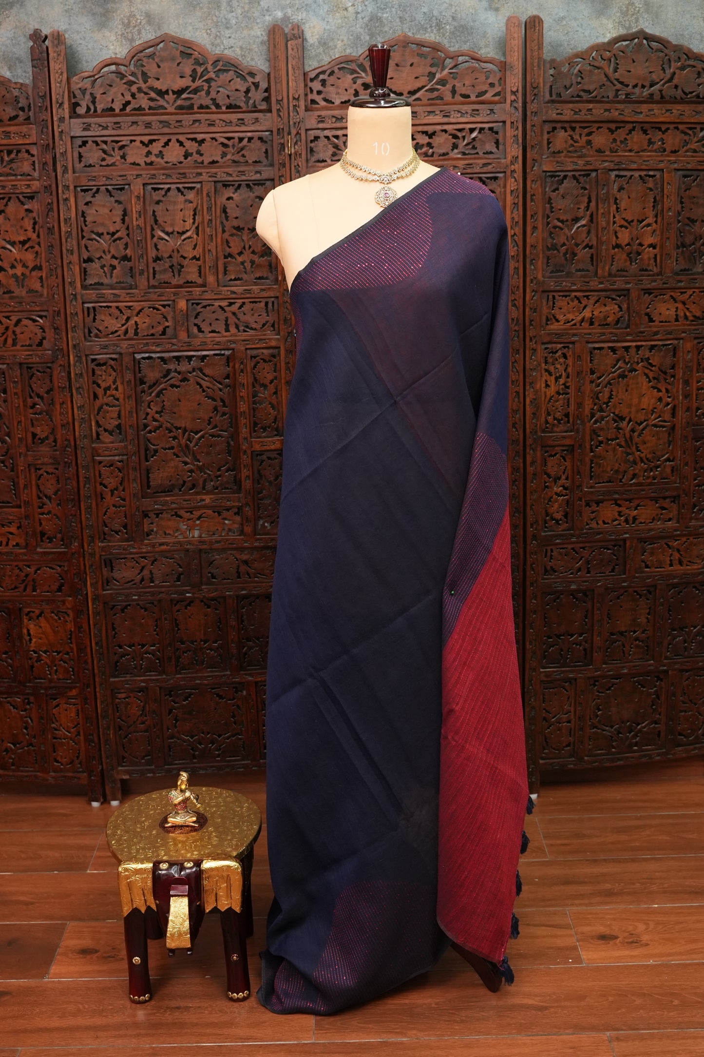 Linen Saree with Needle Embroidery – Navy Blue & Crimson Red