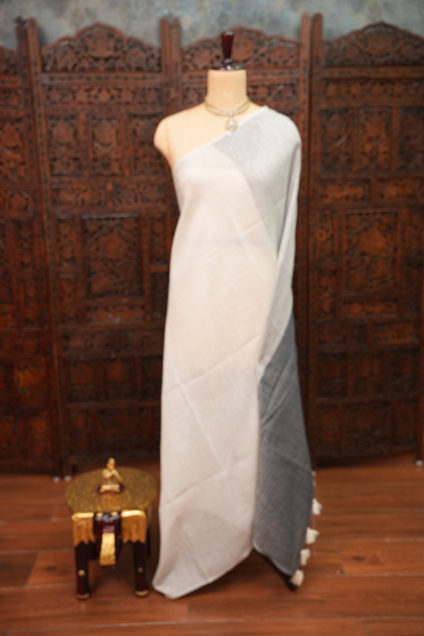Linen Saree with Needle Embroidery – Ivory White & Charcoal Grey