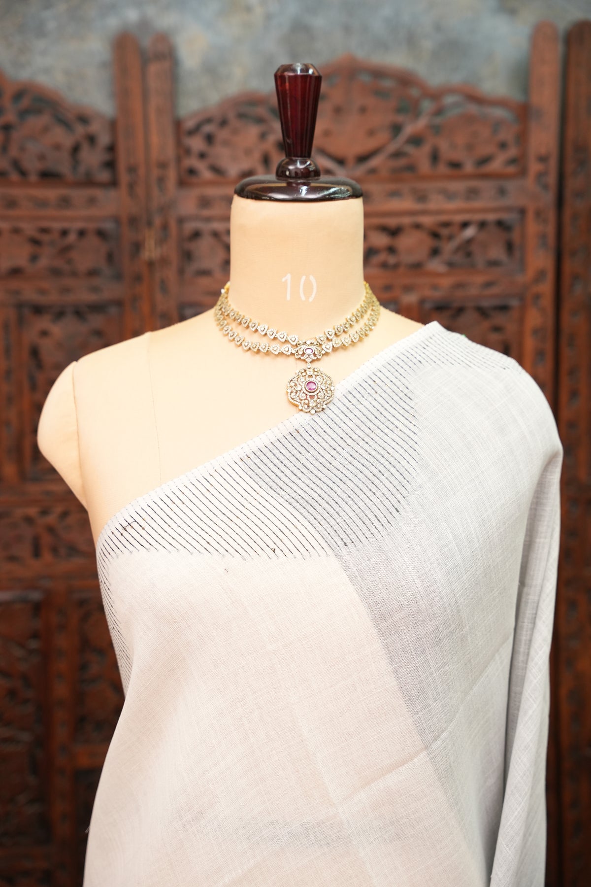Linen Saree with Needle Embroidery – Ivory White & Charcoal Grey