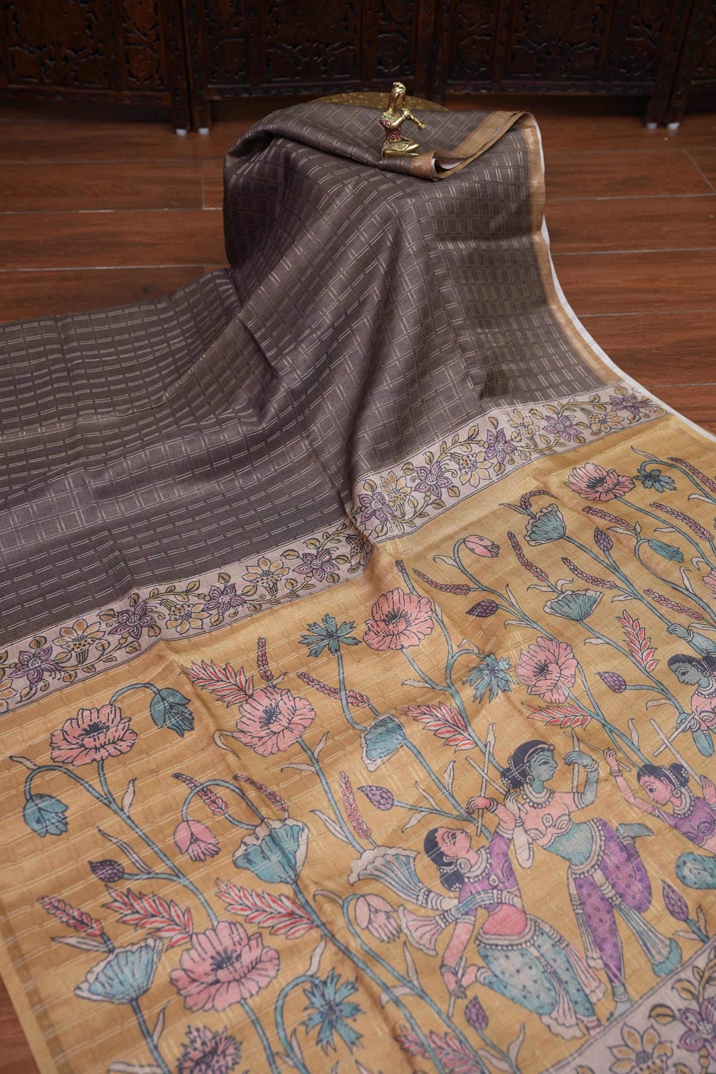 Semi Tussar Raw Silk Saree with Checkered Body & Kalamkari Pallu – Brown