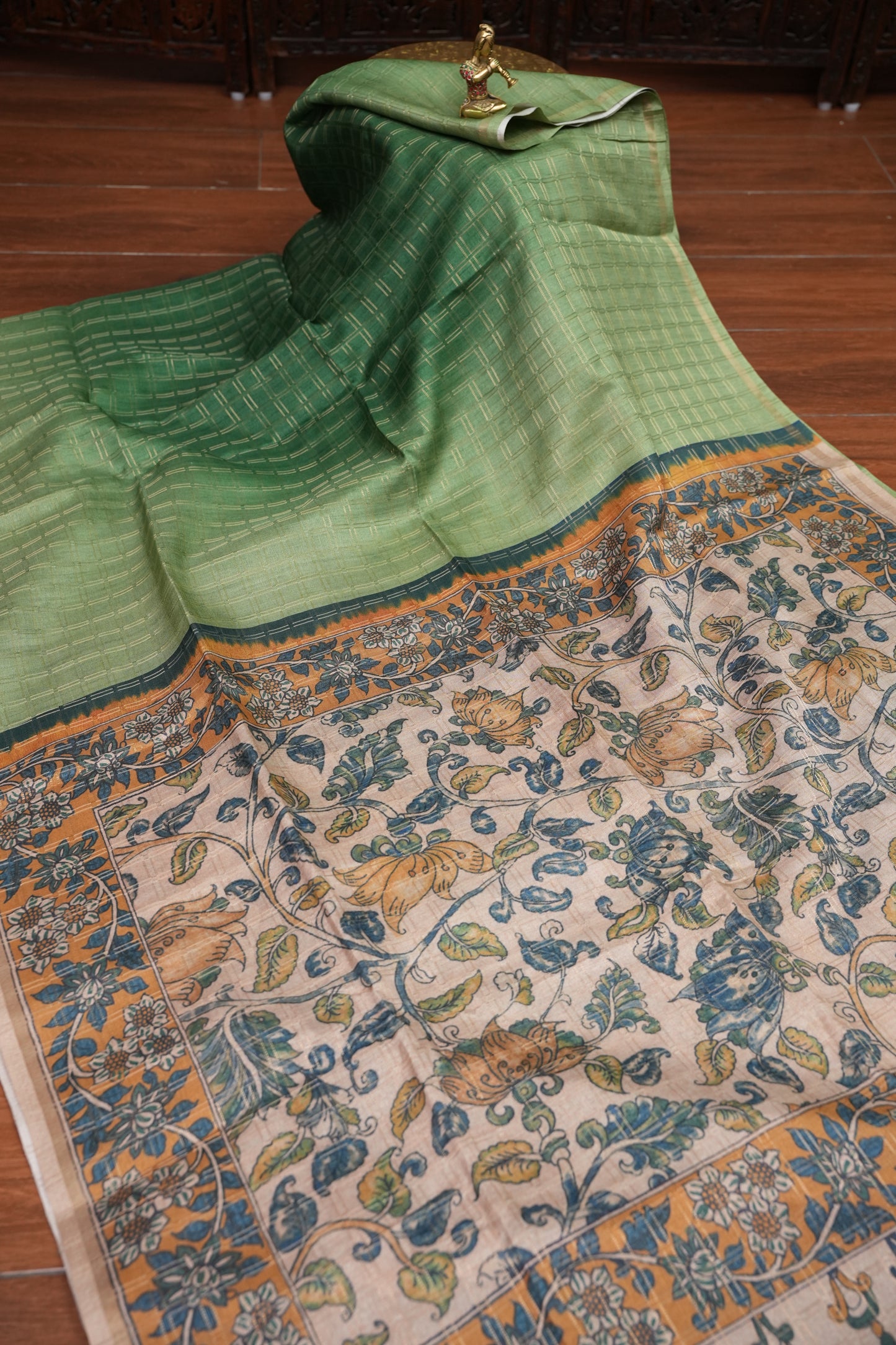 Tussar Raw Silk Saree with Dual-Shade Checkered Body & Kalamkari Printed Pallu and Blouse – Sage Green