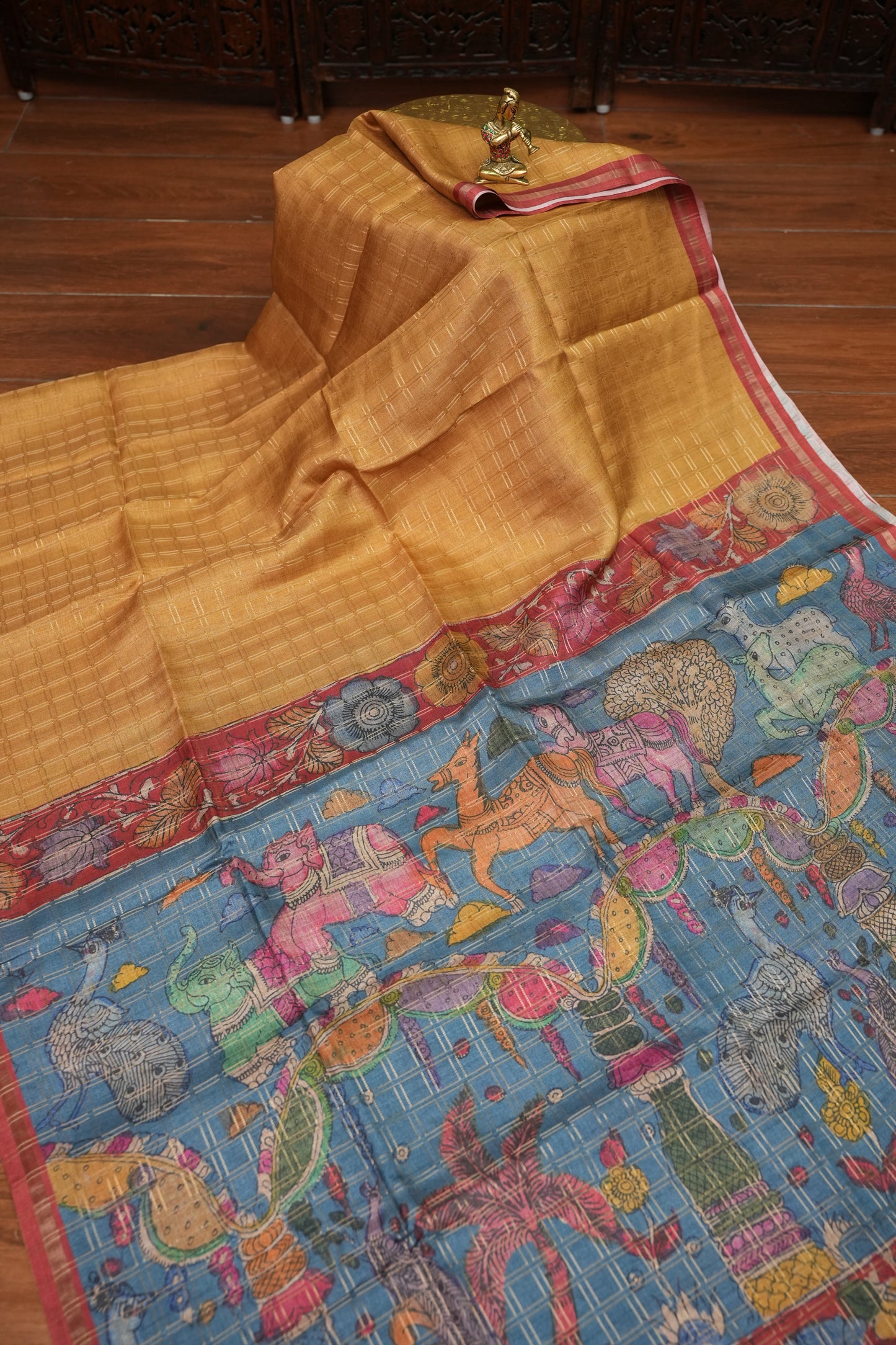 Tussar Raw Silk Saree with Checkered Body & Kalamkari Printed Pallu and Blouse – Antique Gold & Red