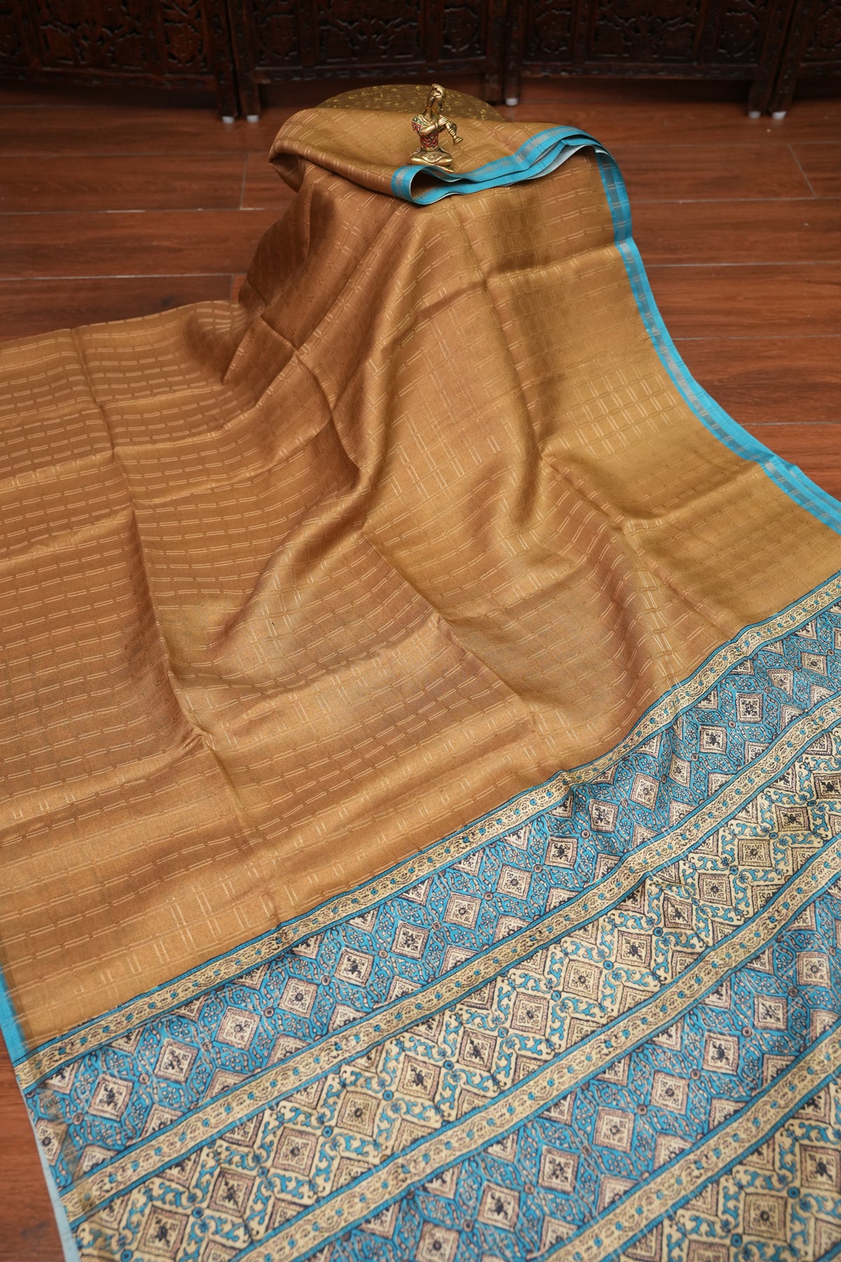 Tussar Raw Silk Saree with Checkered Body & Ajrakh Printed Pallu and Blouse – Beige & Turquoise Blue