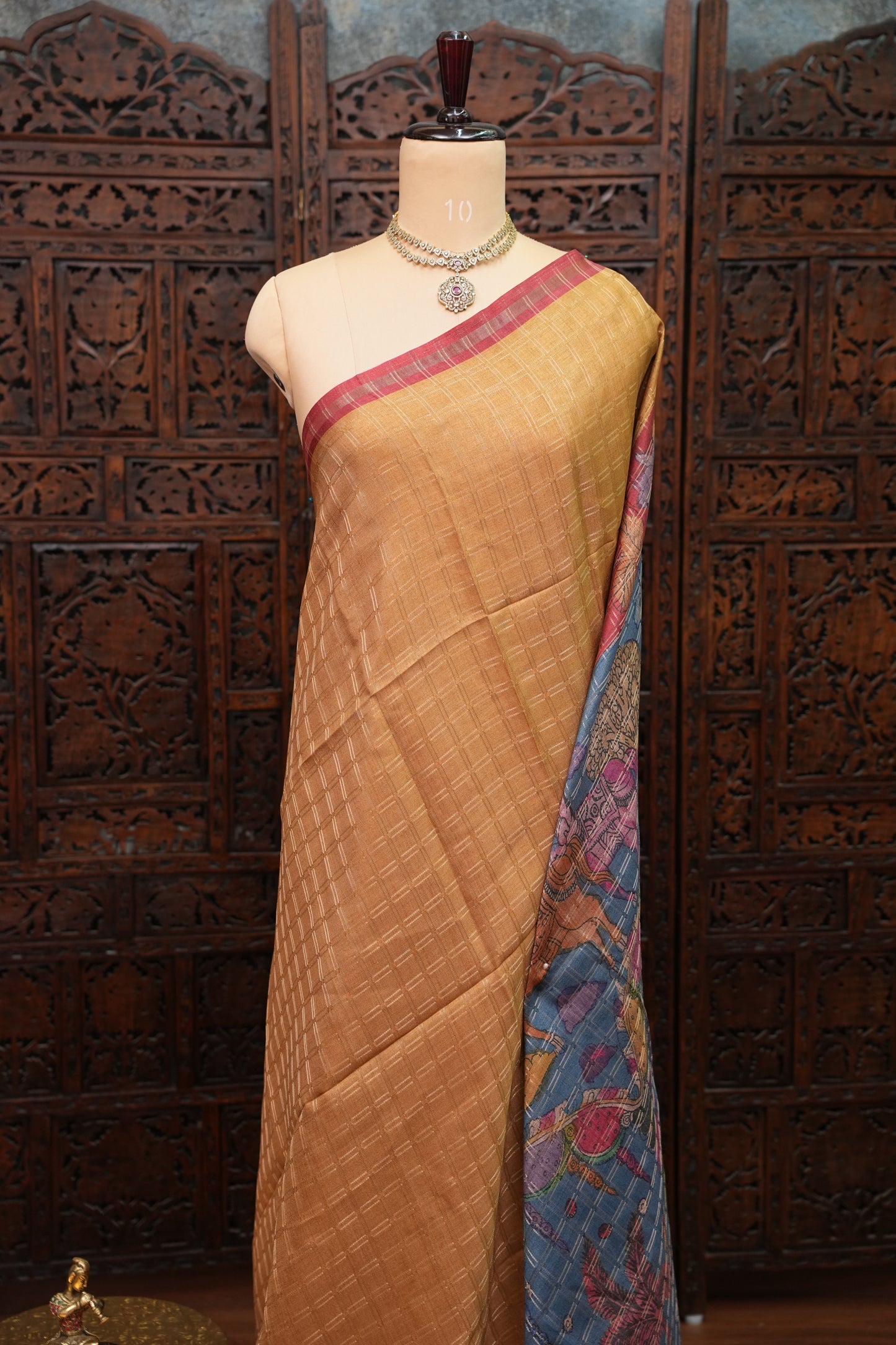 Tussar Raw Silk Saree with Checkered Body & Kalamkari Printed Pallu and Blouse – Antique Gold & Red