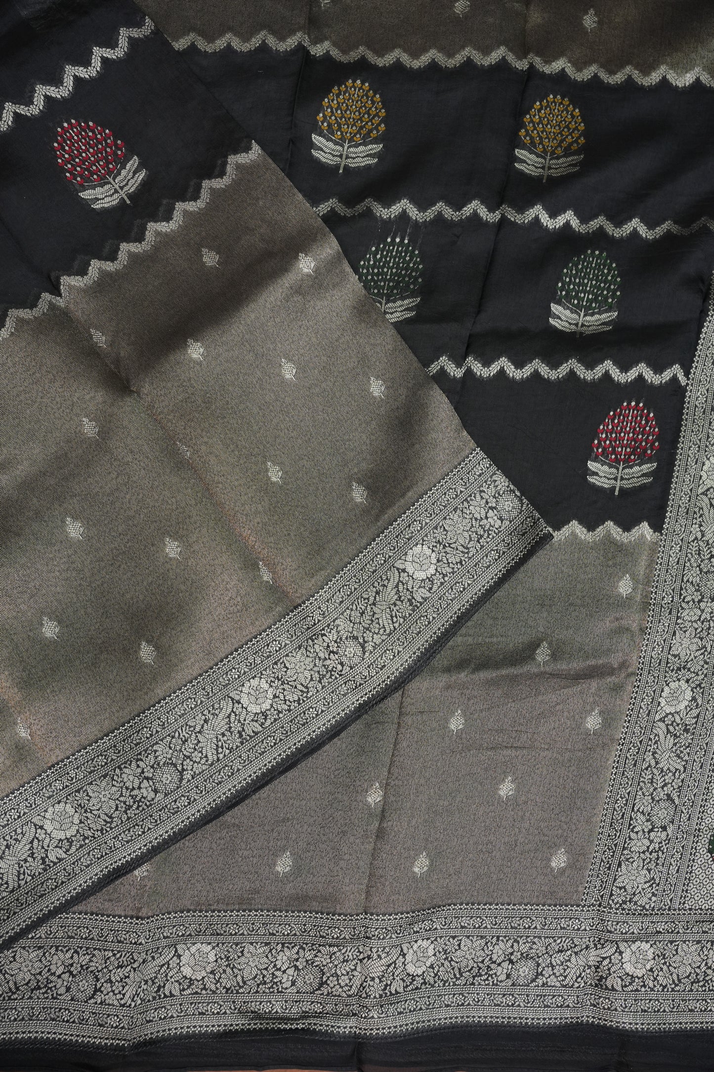 Mellow Tissue & Banarasi Fusion Saree with Meenakari Detailing – Black & Silver