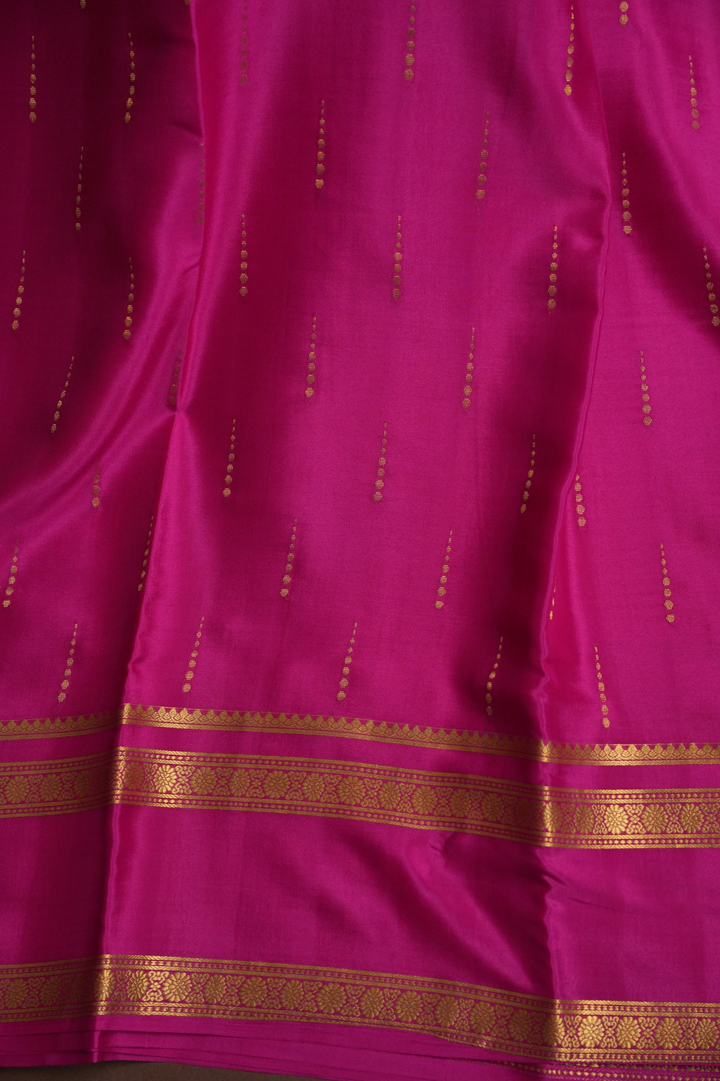 Plain Pure Crepe Mysore Silk Saree With Retta Pet Border - Hot Pink