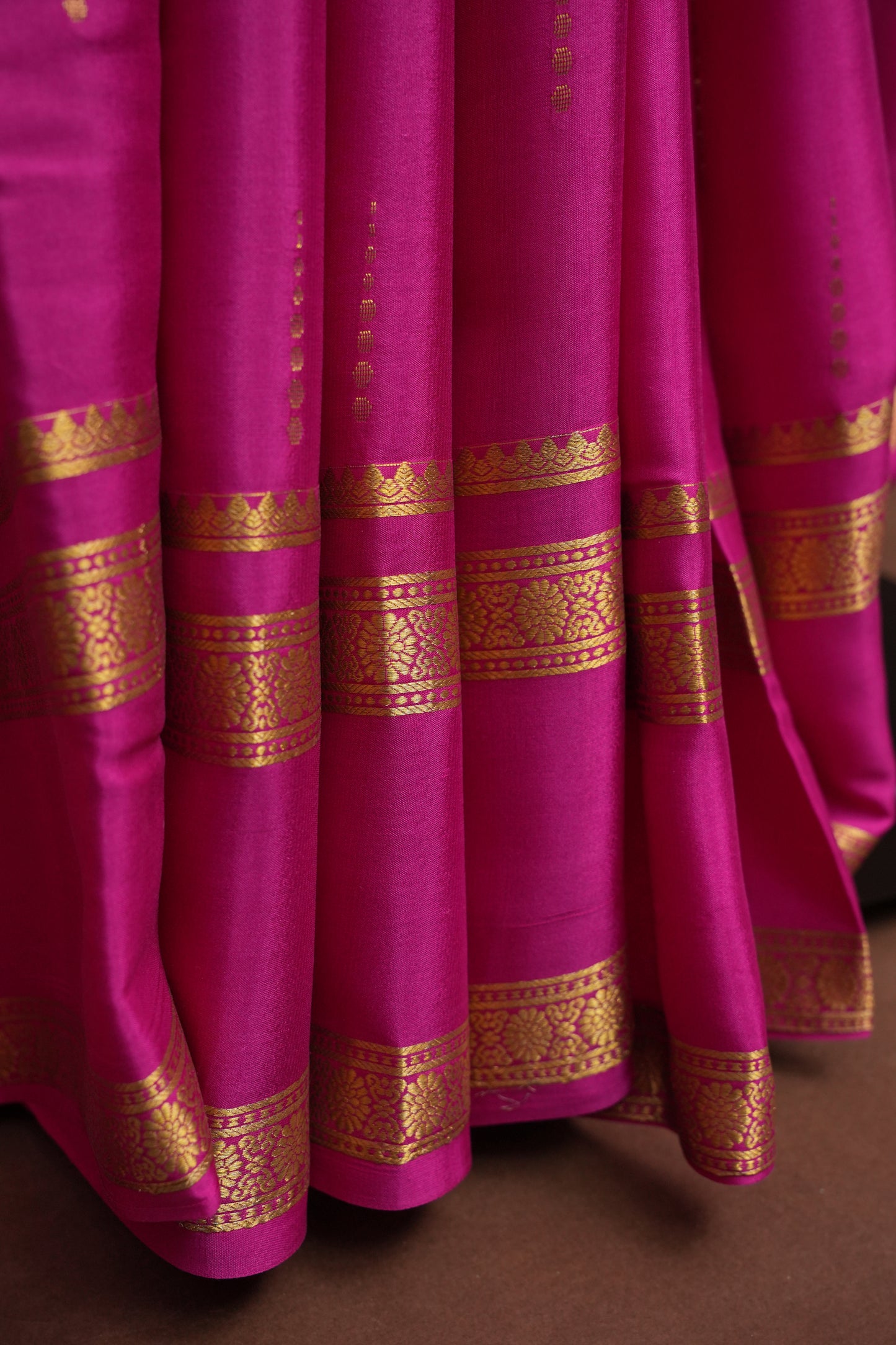 Plain Pure Crepe Mysore Silk Saree With Retta Pet Border - Hot Pink