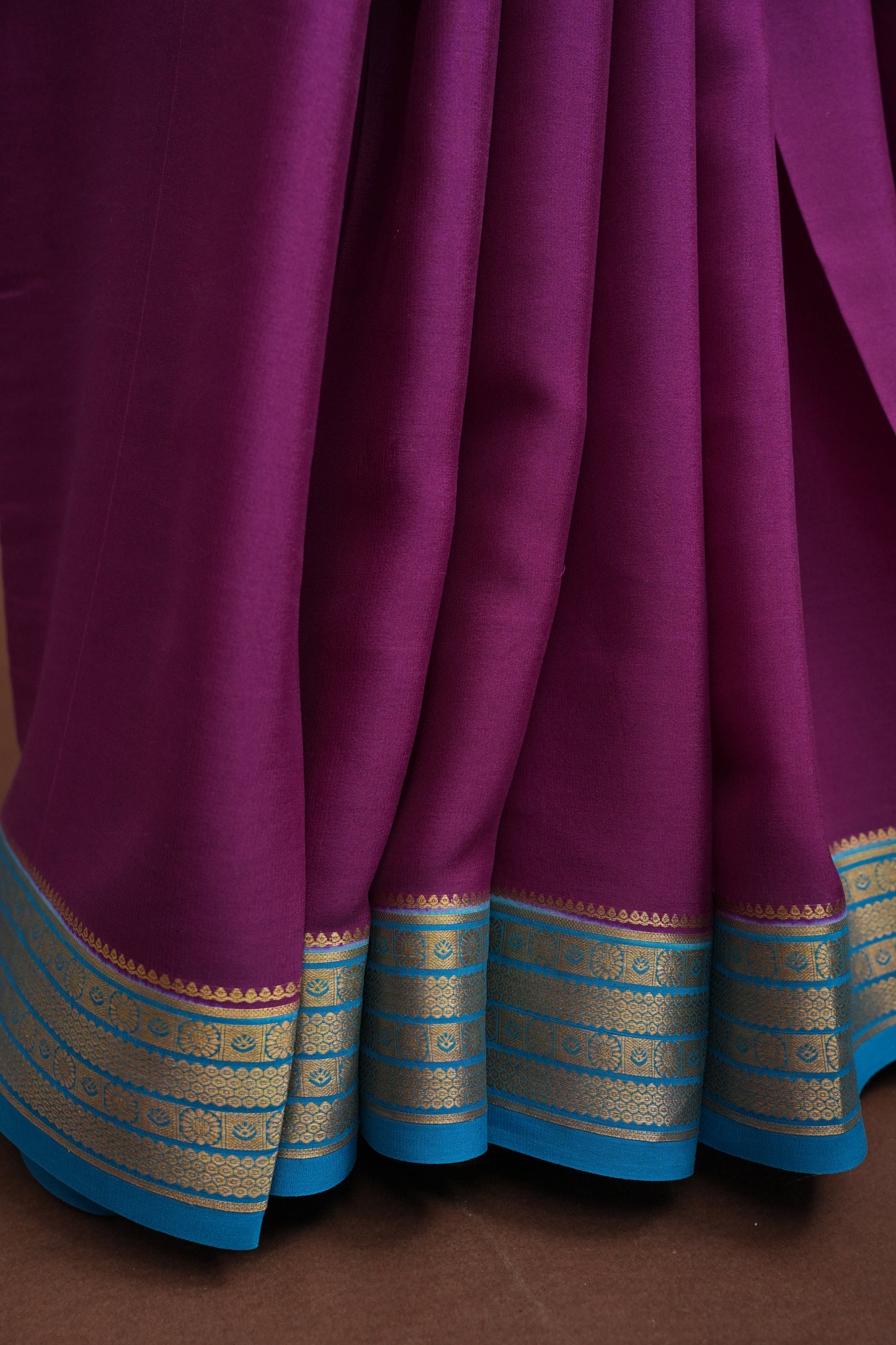 Plain Pure Crepe Mysore Silk Saree With Contrast Blue Retta Pet Border - Purple