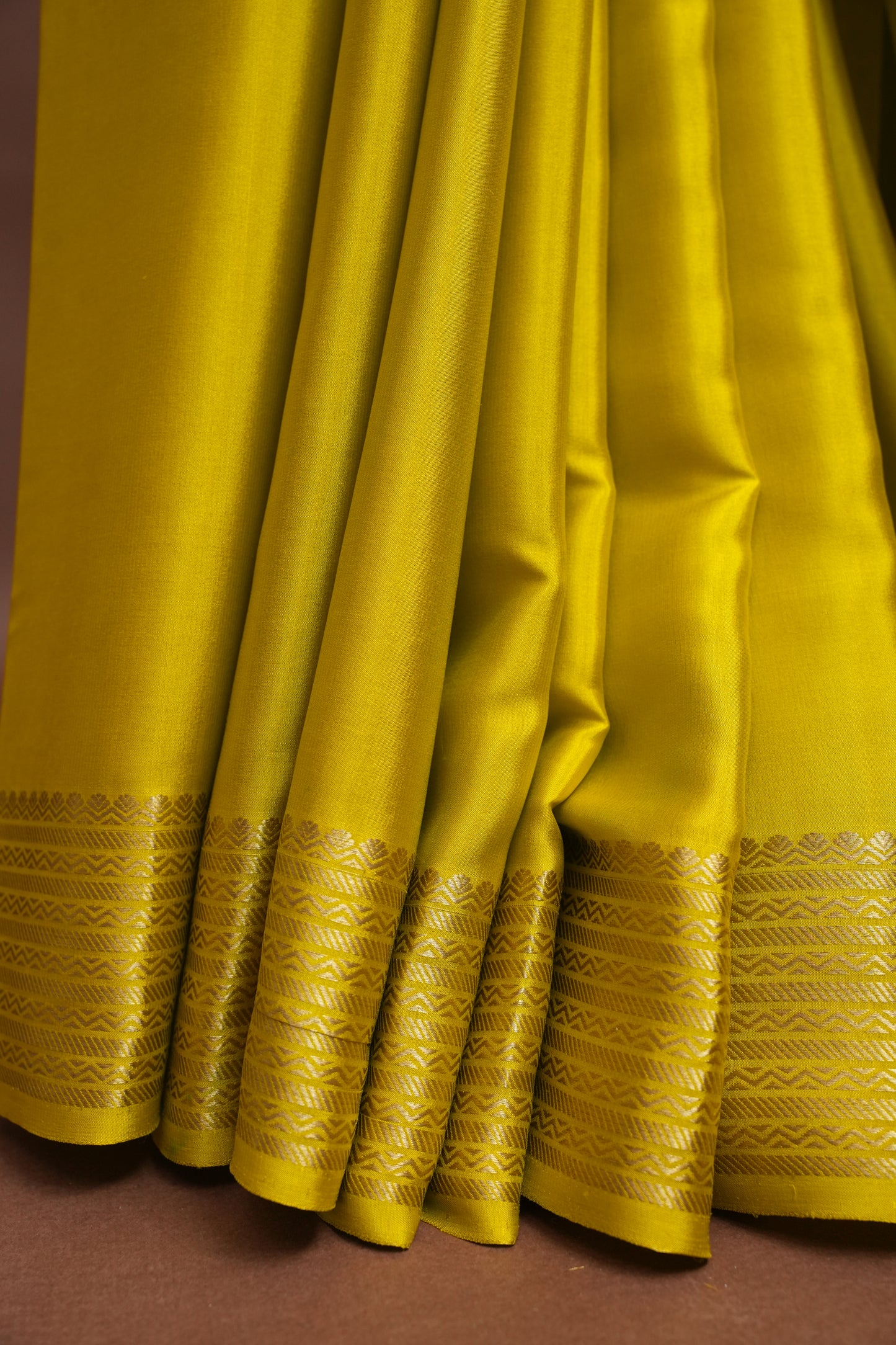 Plain Pure Crepe Mysore Silk Saree in Mehendi Green With Contrast Peacock Pallu & Blouse